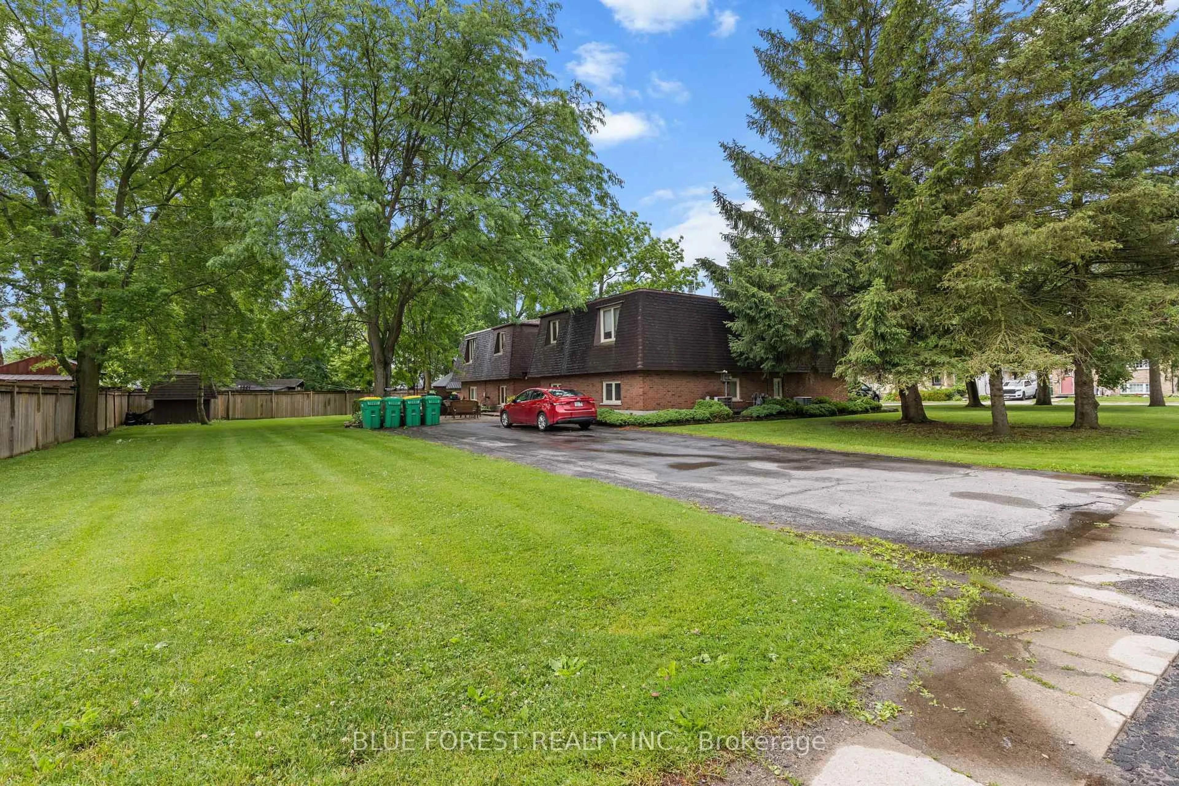 A pic from outside/outdoor area/front of a property/back of a property/a pic from drone, street for 191 Victoria St, Southwest Middlesex Ontario N0L 1M0