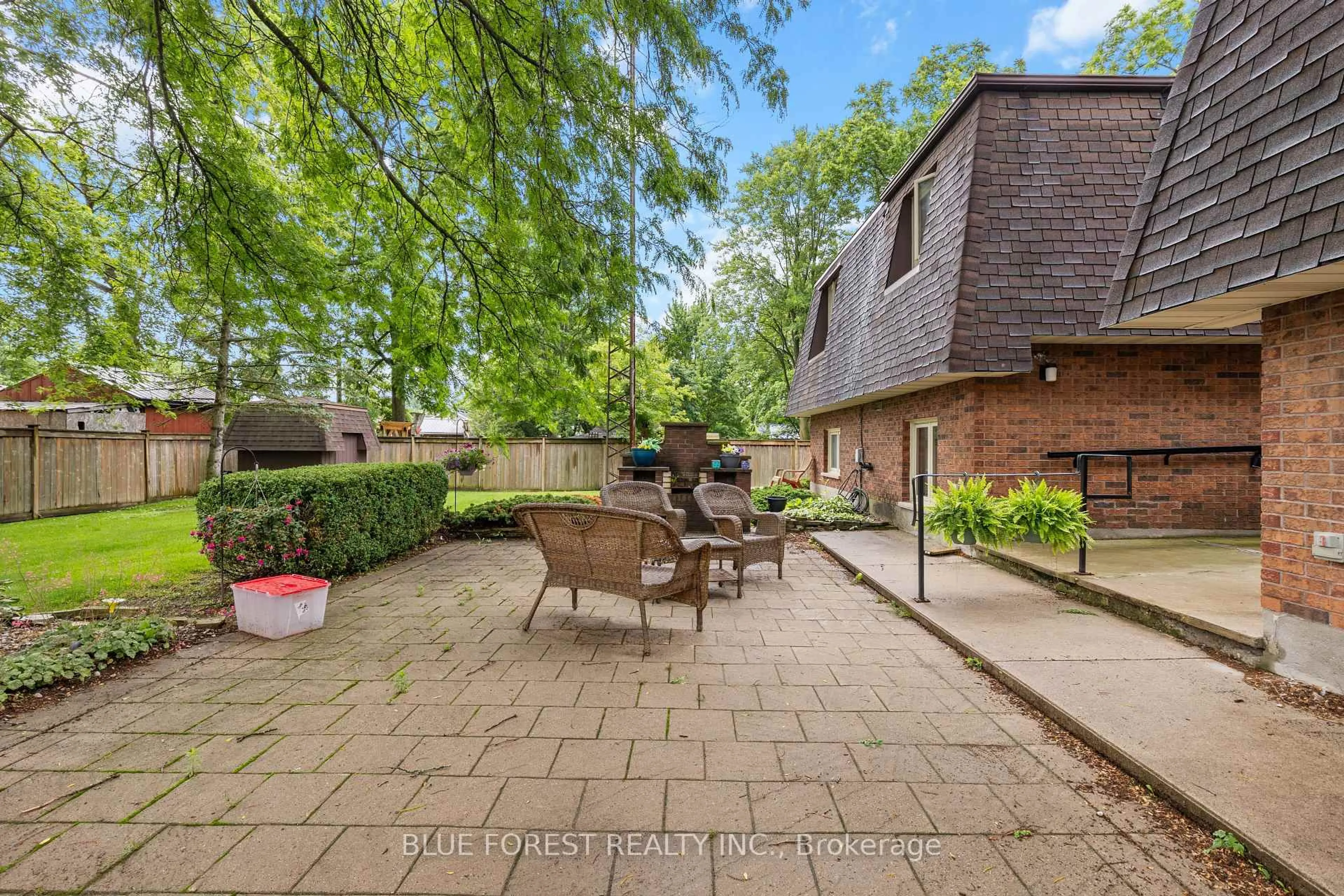 Patio, street for 191 Victoria St, Southwest Middlesex Ontario N0L 1M0