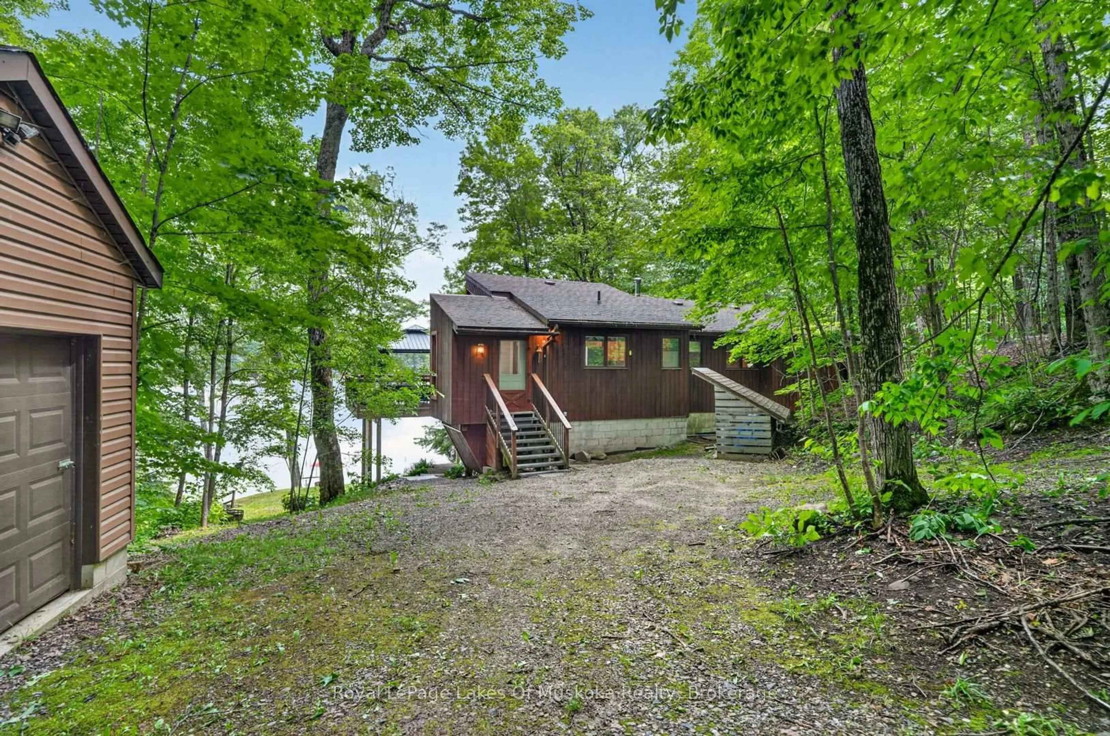 Unknown for 1008 Seven Dwarfs Cres, Bracebridge Ontario P1L 1X1