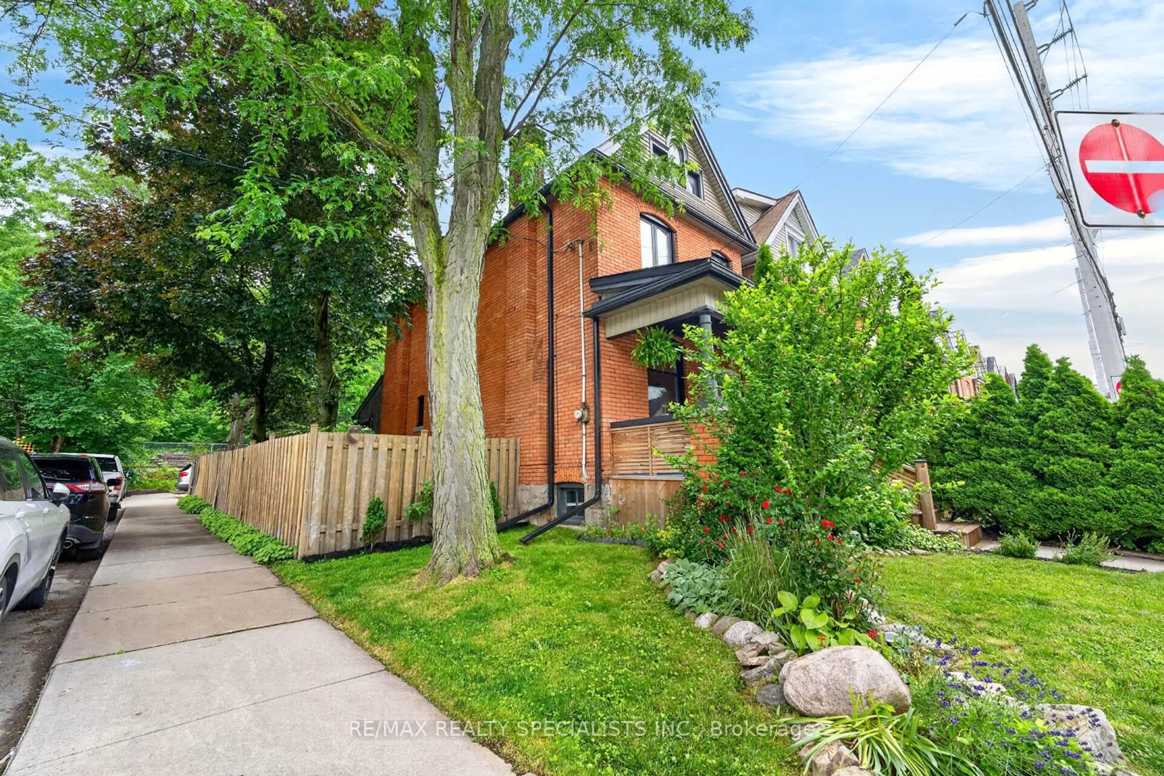 Home with brick exterior material, street for 56 Cumberland Ave, Hamilton Ontario L8M 1Y7
