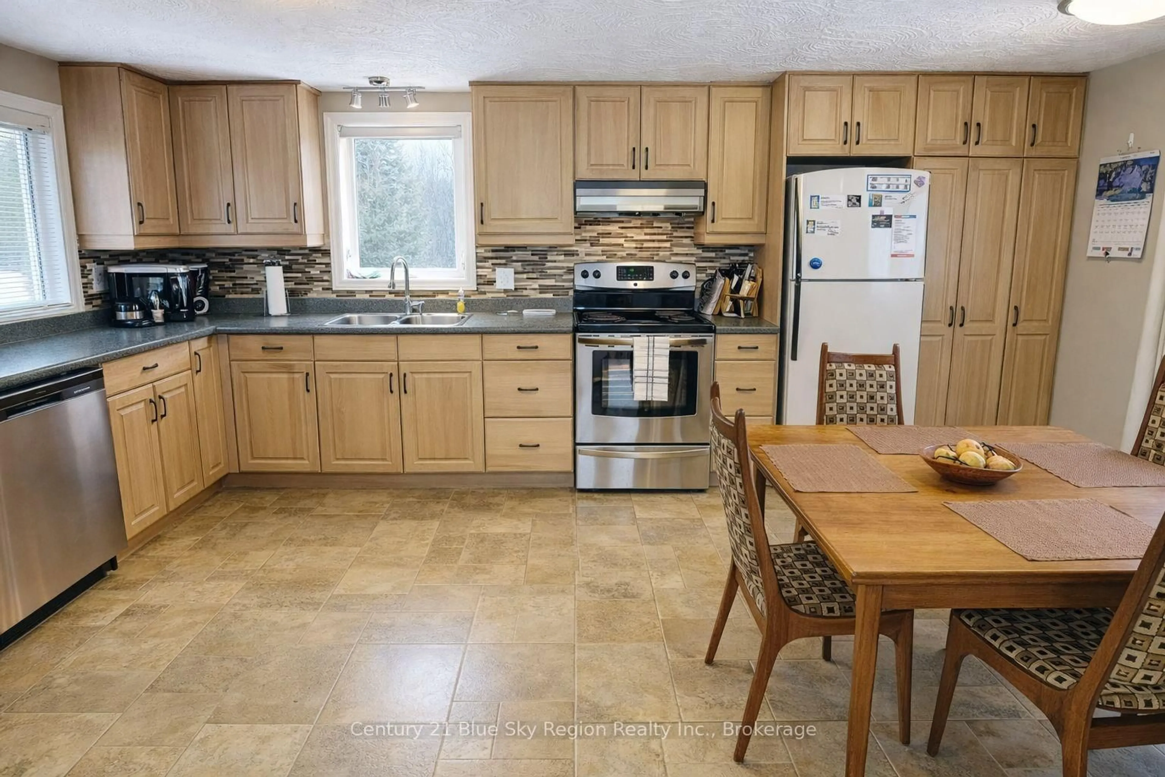 Unknown for 36 Nichols St, Callander Ontario P0H 1H0