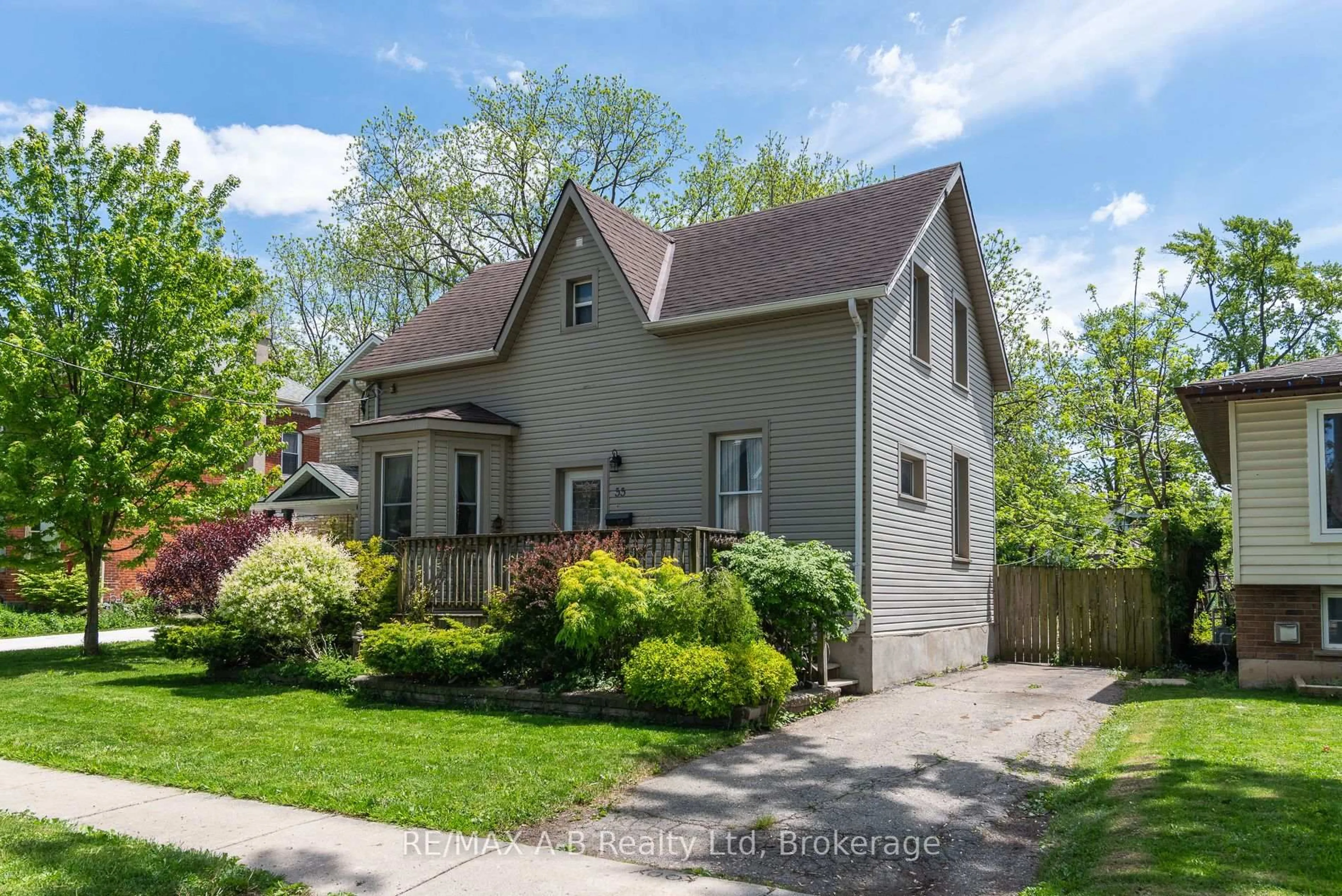 Unknown for 55 Stratford St, Stratford Ontario N5A 2H7