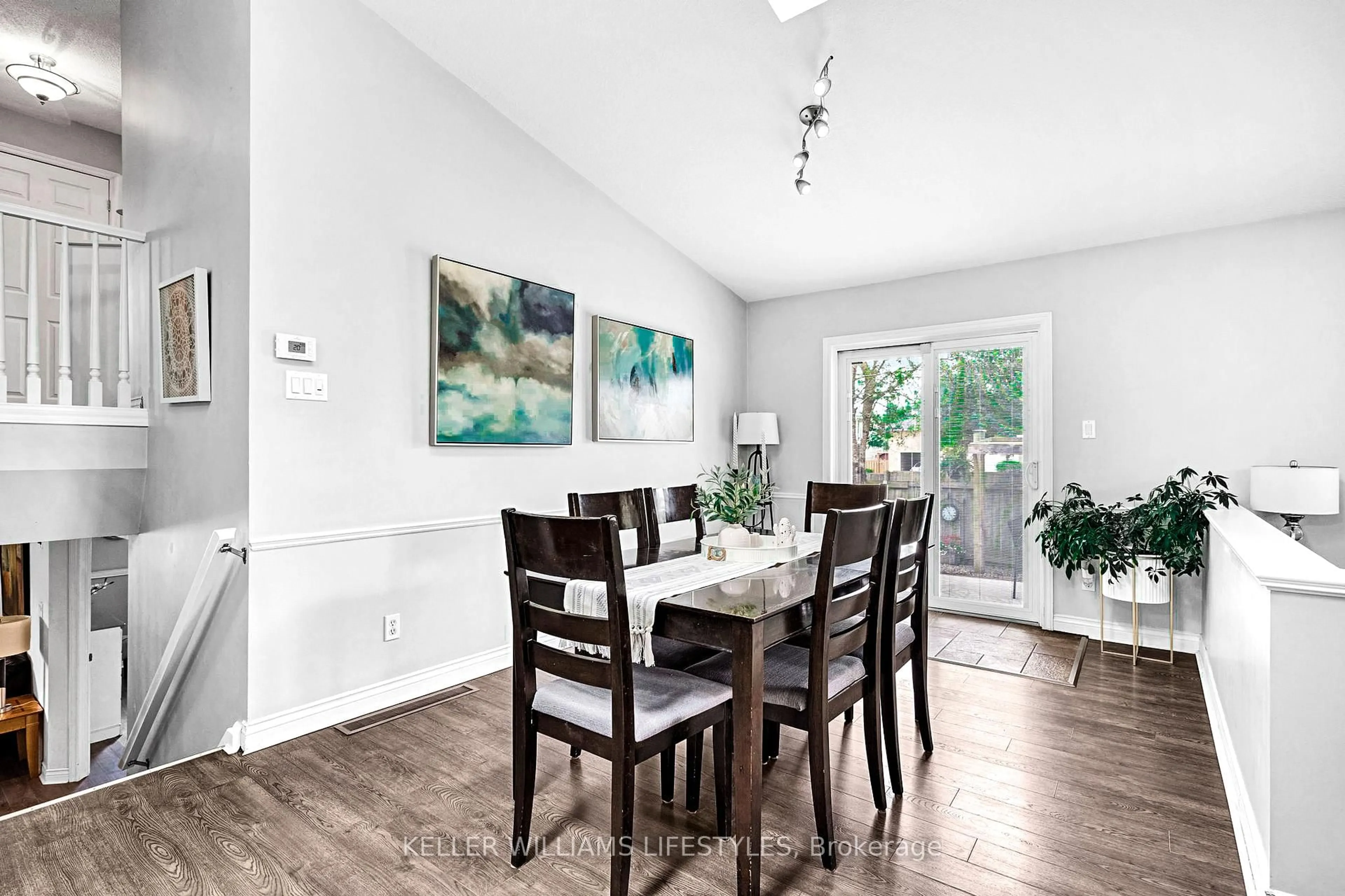 Dining room, wood/laminate floor for 639 Railton Ave, London East Ontario N5V 4Y1