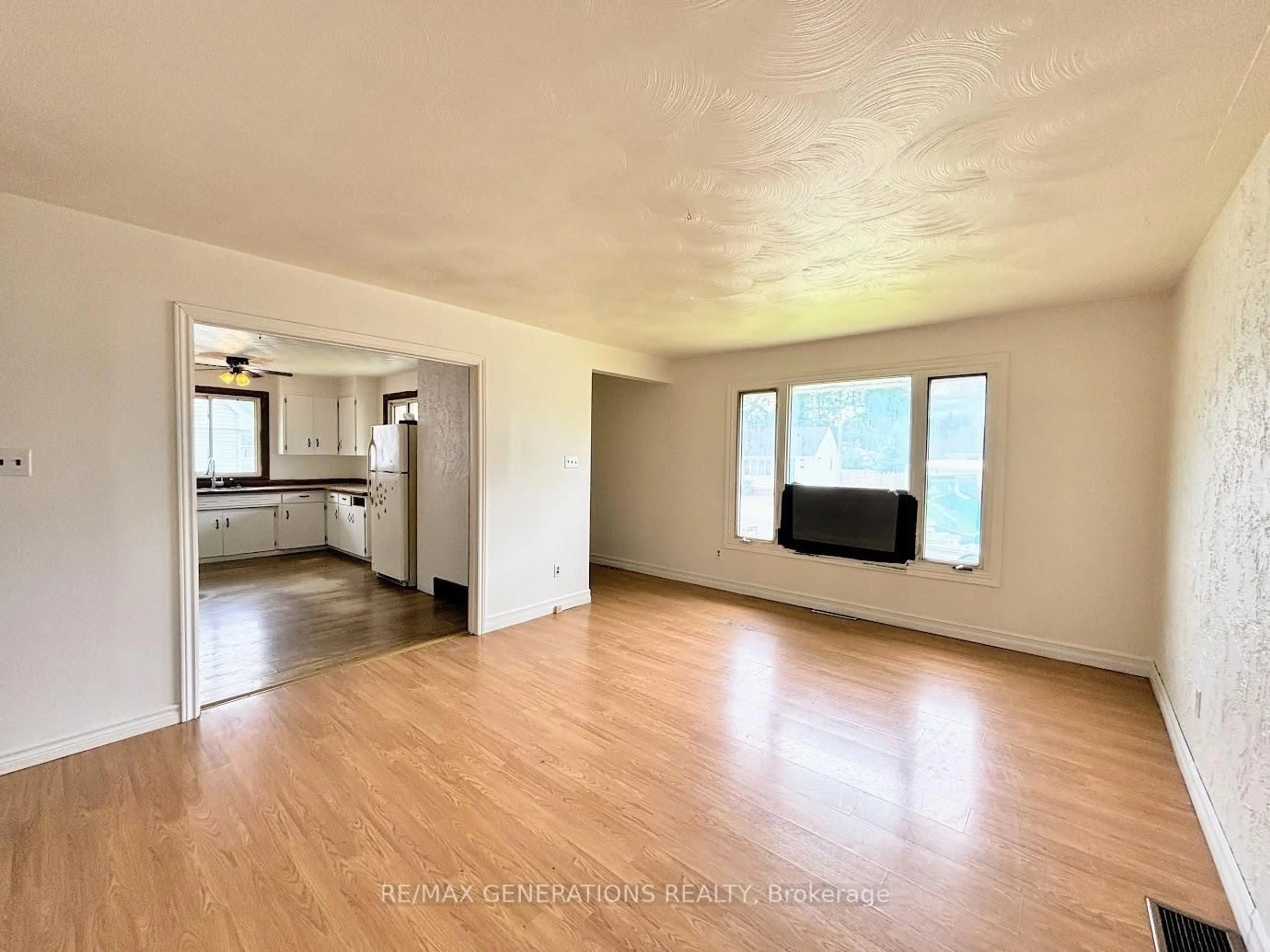 A pic of a room for 55 Neebig Ave, Manitouwadge Ontario P0T 2C0