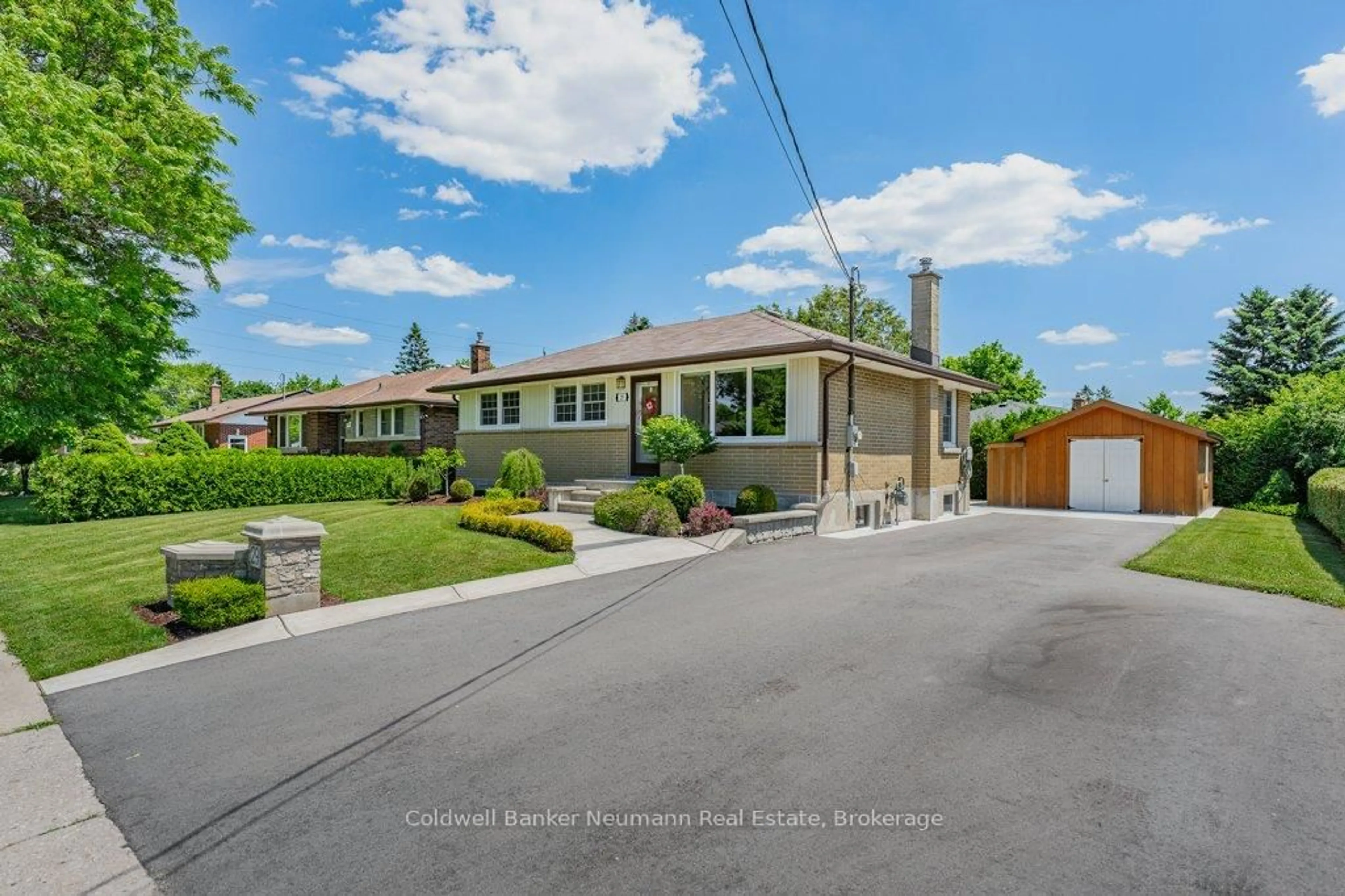 A pic from outside/outdoor area/front of a property/back of a property/a pic from drone, street for 29 Delmar Blvd, Guelph Ontario N1E 2K9