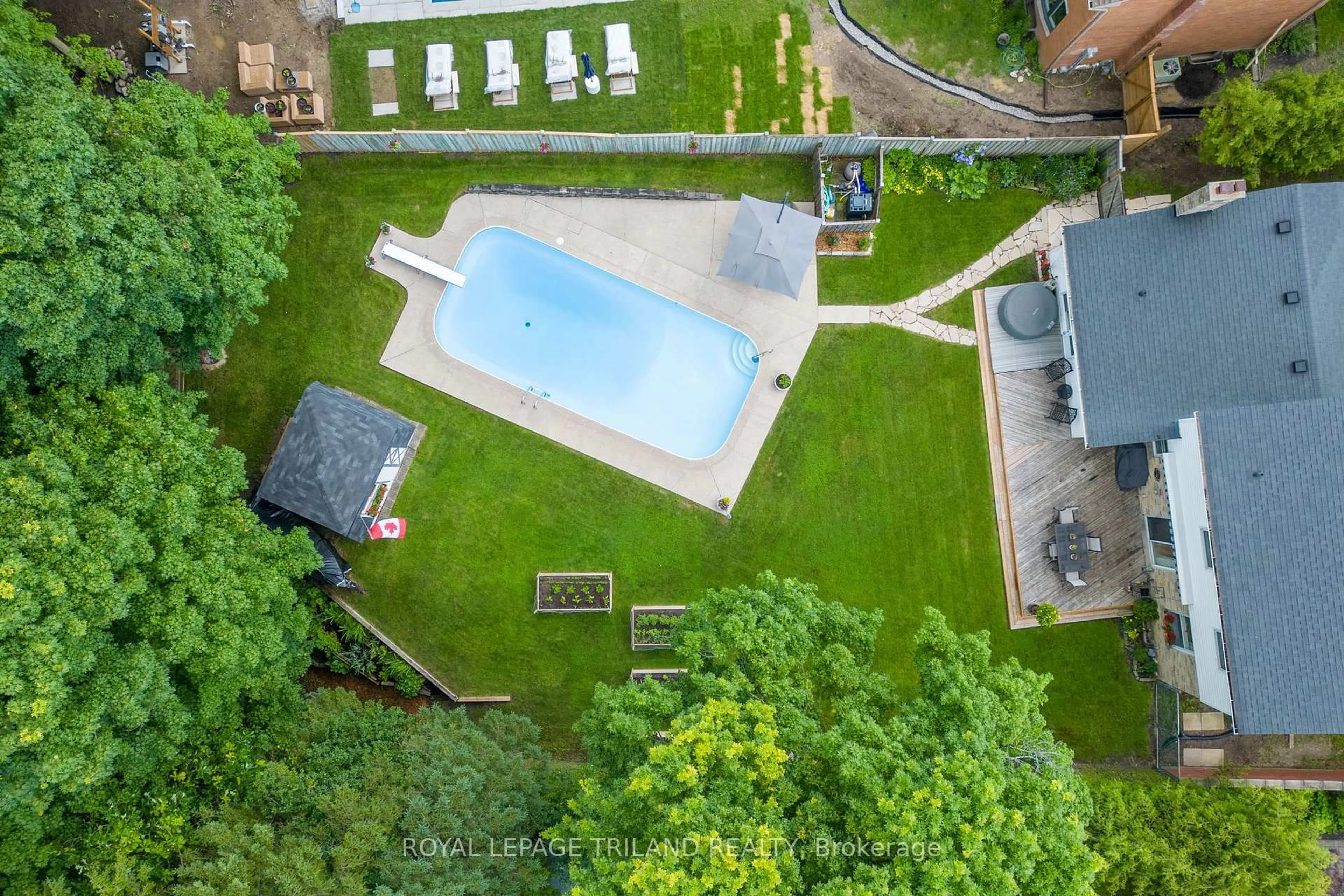 Pool for 1028 Kingston Ave, London North Ontario N6H 4C6
