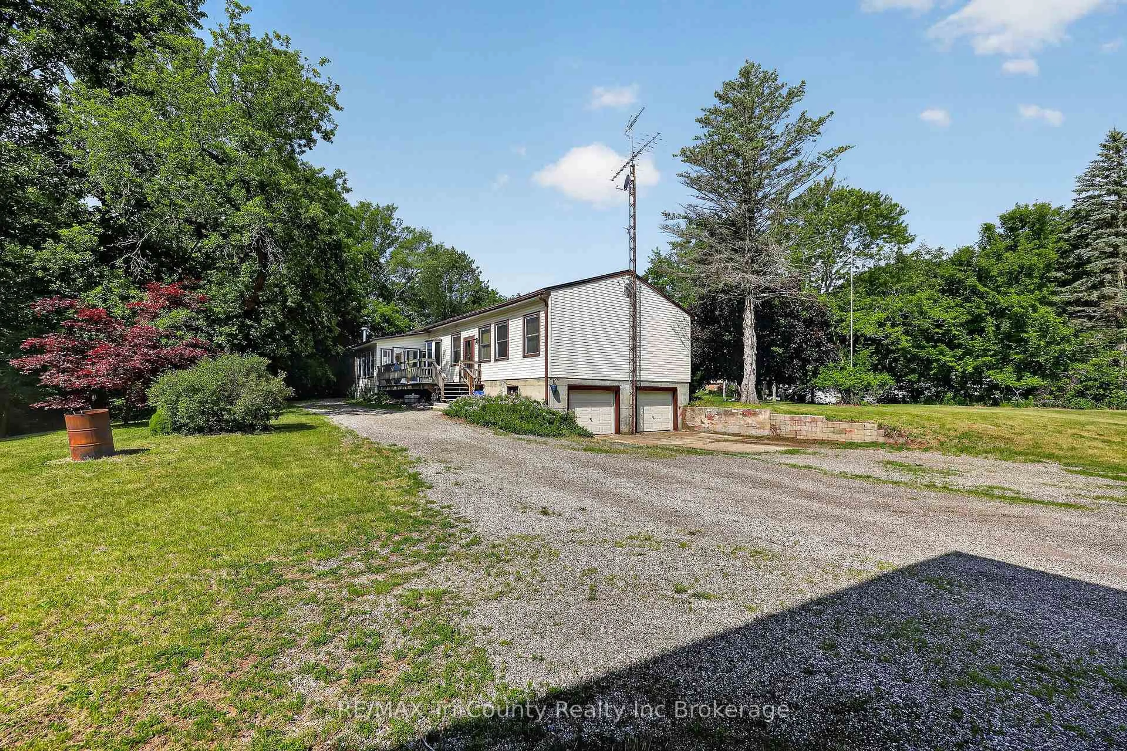 A pic from outside/outdoor area/front of a property/back of a property/a pic from drone, street for 54427 Talbot Line, Bayham Ontario N0J 1Y0