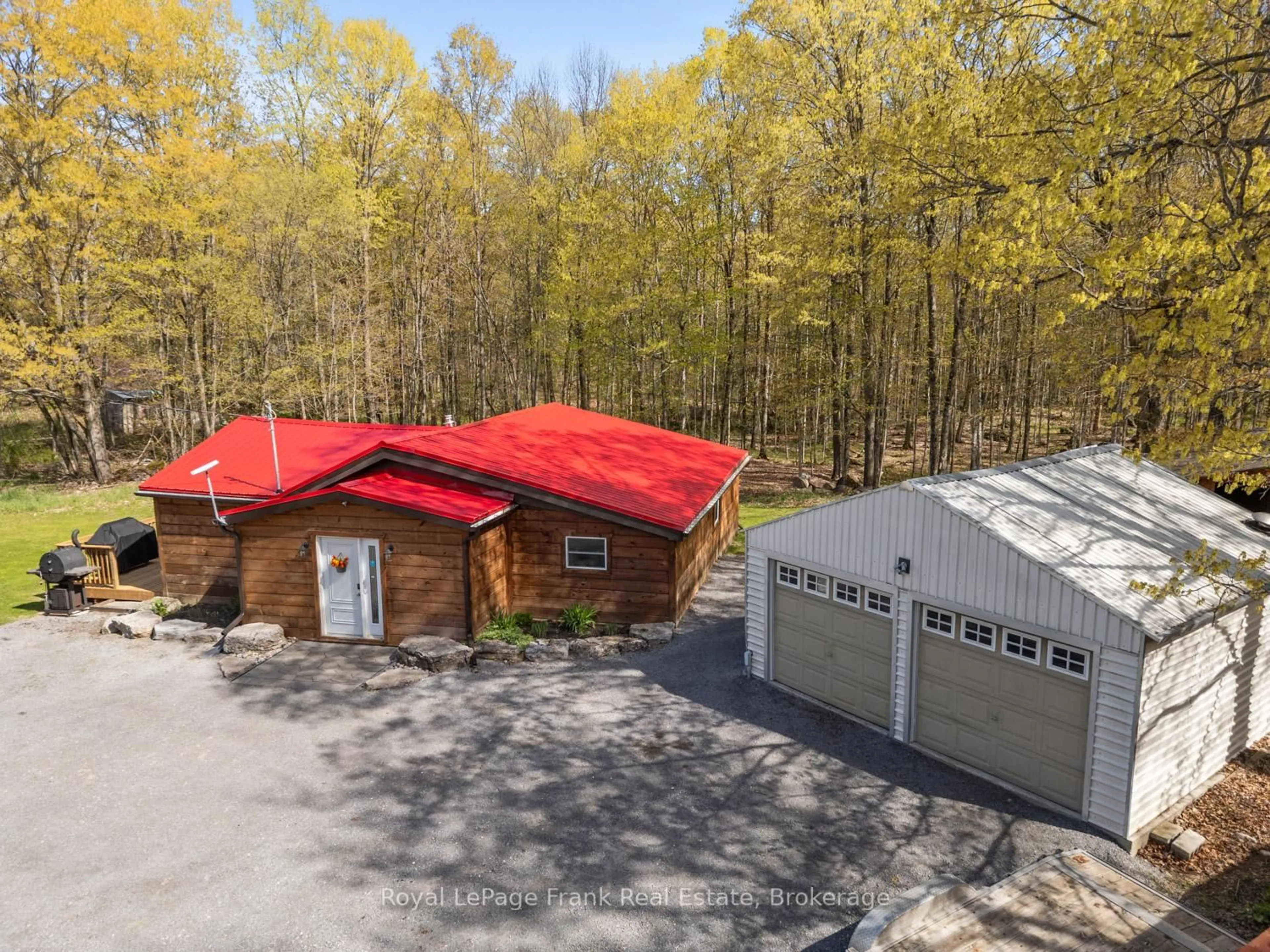 A pic from outside/outdoor area/front of a property/back of a property/a pic from drone, unknown for 340 Quin-Mo-Lac Rd, Madoc Ontario K0K 2K0