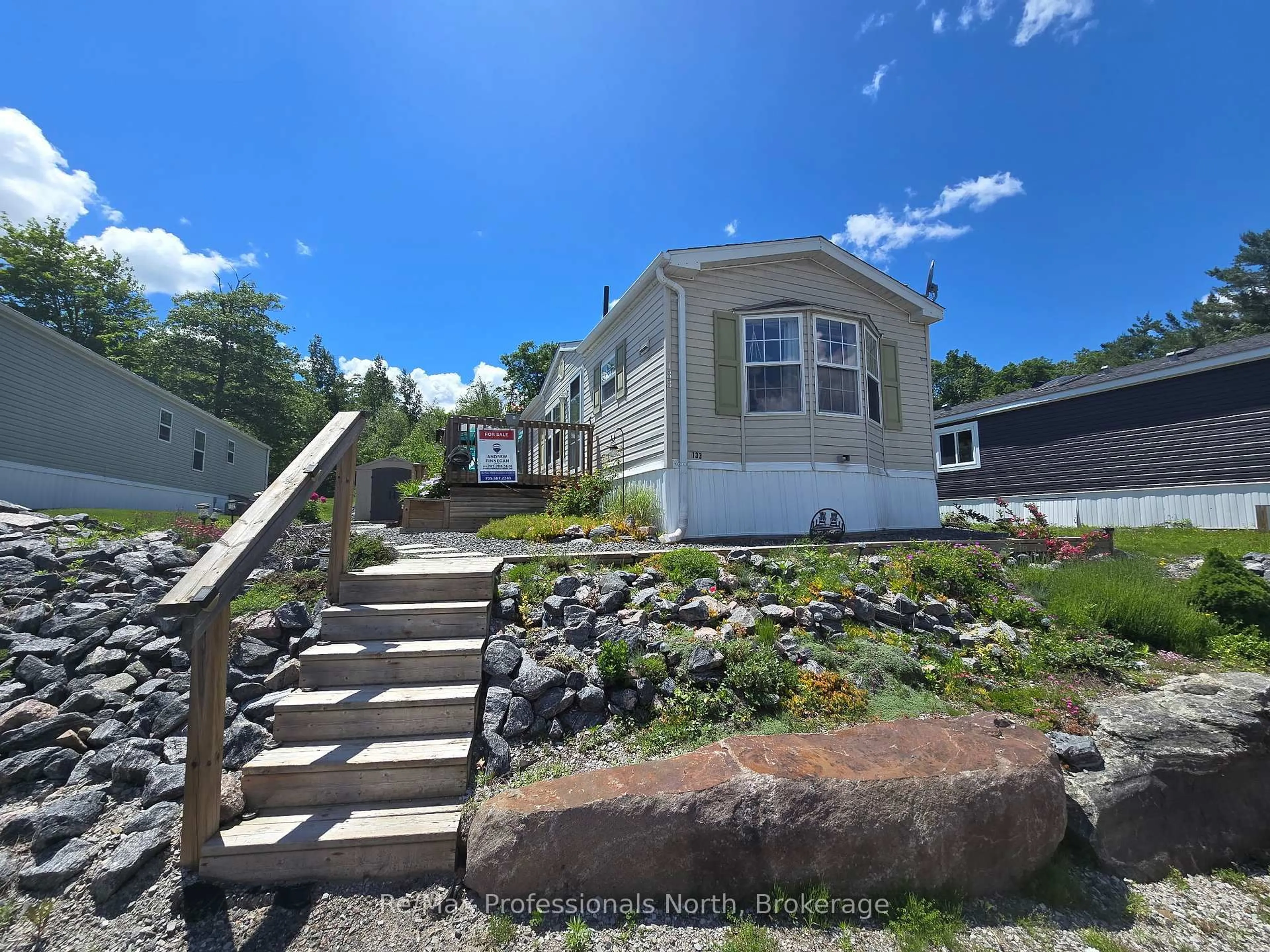 A pic from outside/outdoor area/front of a property/back of a property/a pic from drone, water/lake/river/ocean view for 1007 Racoon Rd #133, Gravenhurst Ontario P1P 0C5
