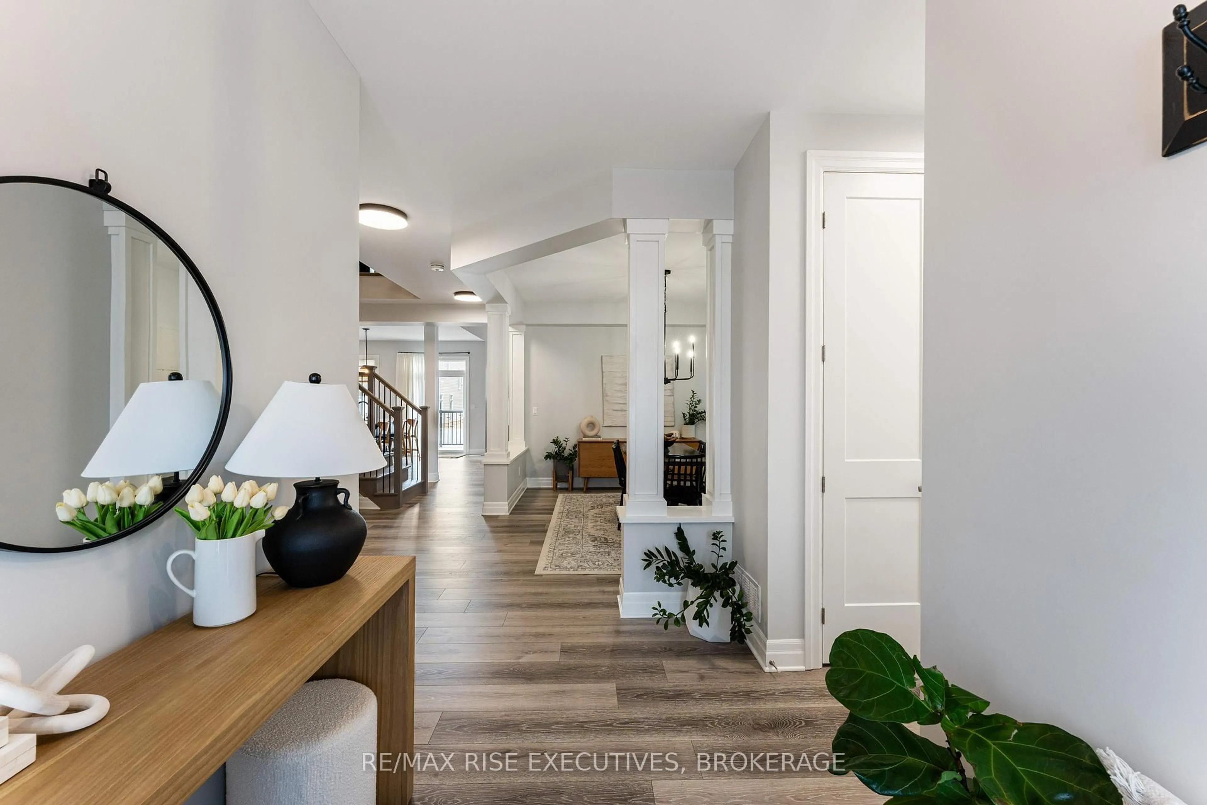 Indoor entryway for 689 Halloway Dr, Kingston Ontario K7K 0H5