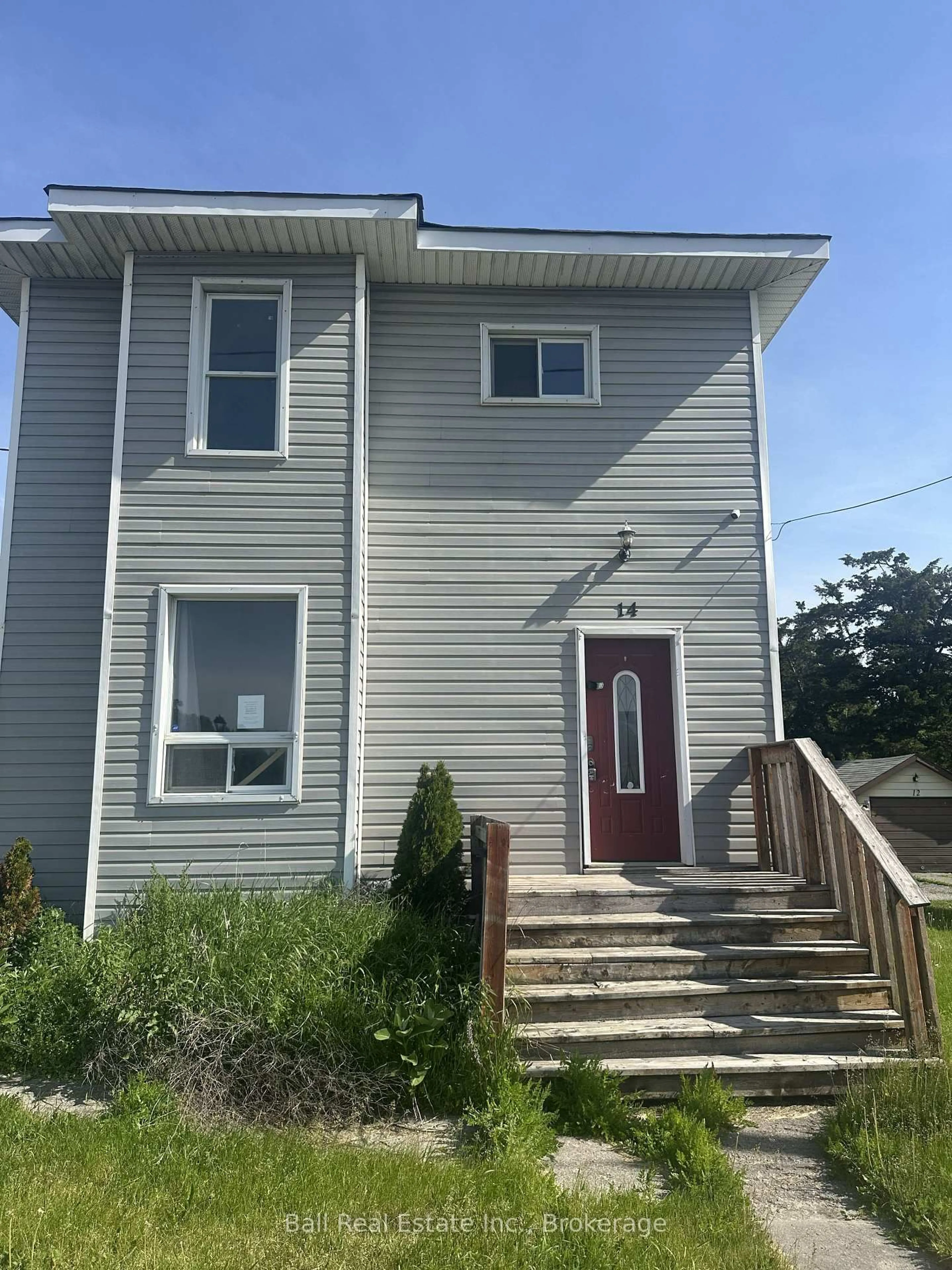 Home with vinyl exterior material, street for 14 Ottawa St, Havelock-Belmont-Methuen Ontario K0L 1Z0