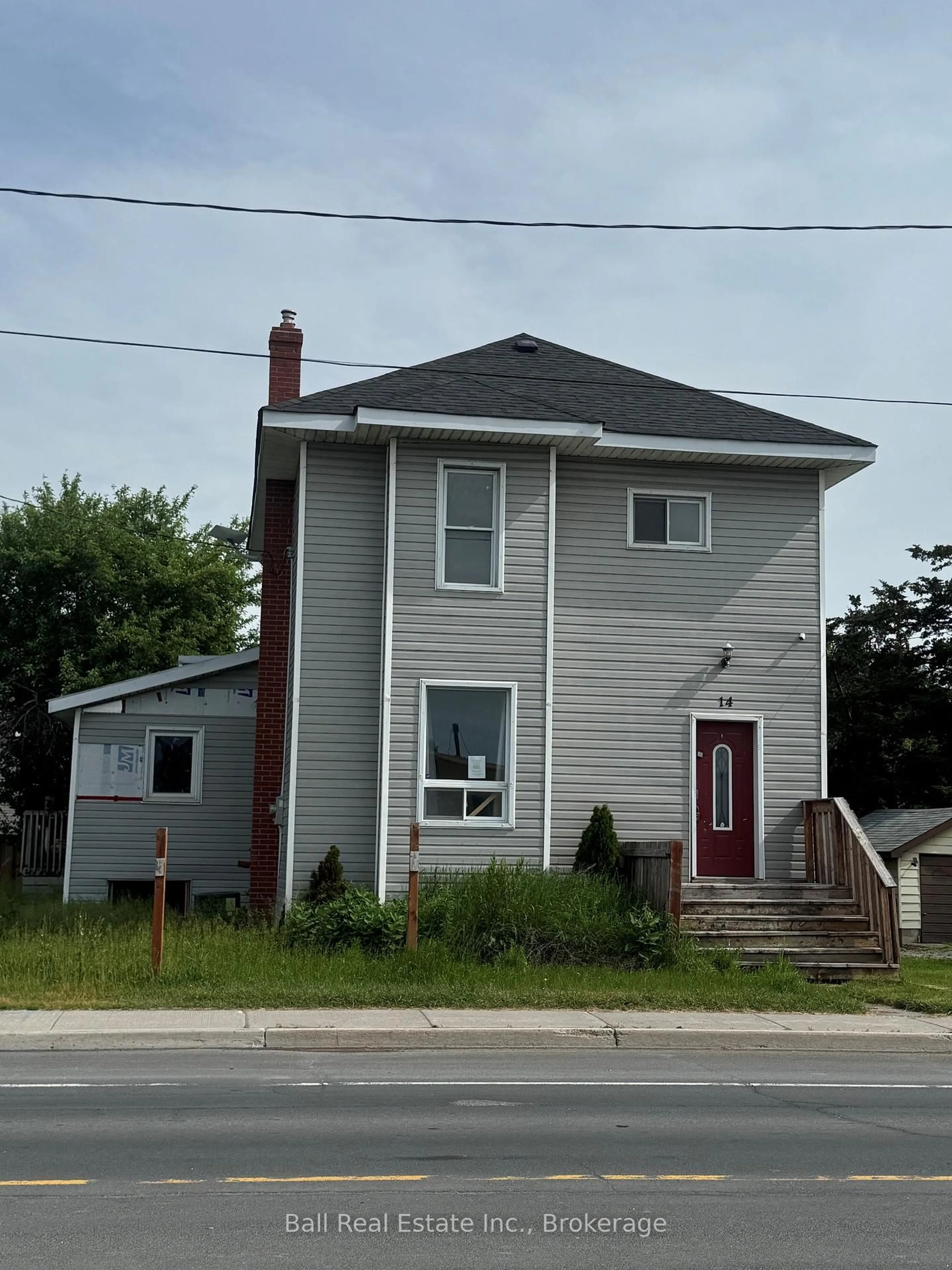 Home with vinyl exterior material, building for 14 Ottawa St, Havelock-Belmont-Methuen Ontario K0L 1Z0