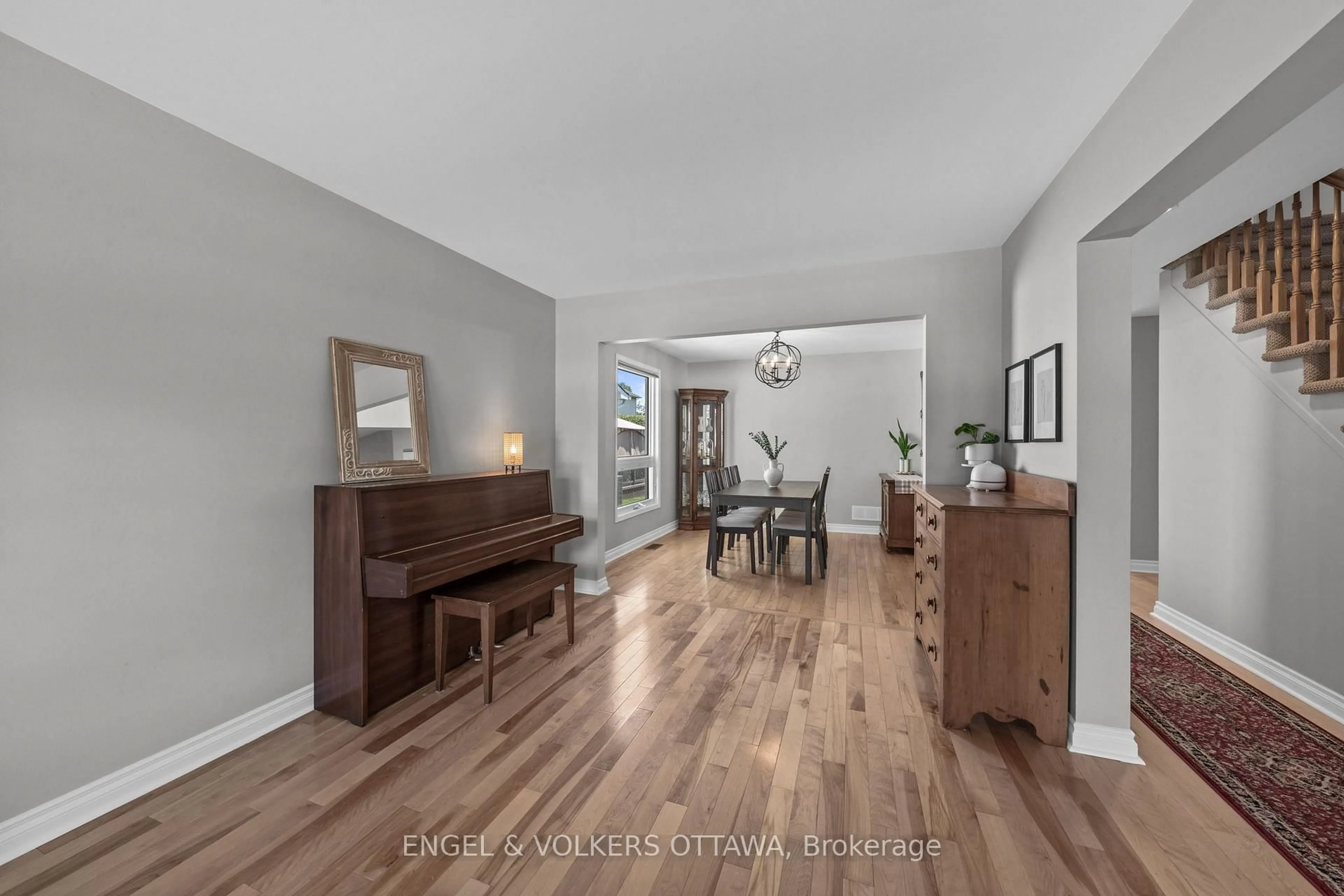 Unknown for 1448 Leblanc Dr, Ottawa Ontario K1C 3W6