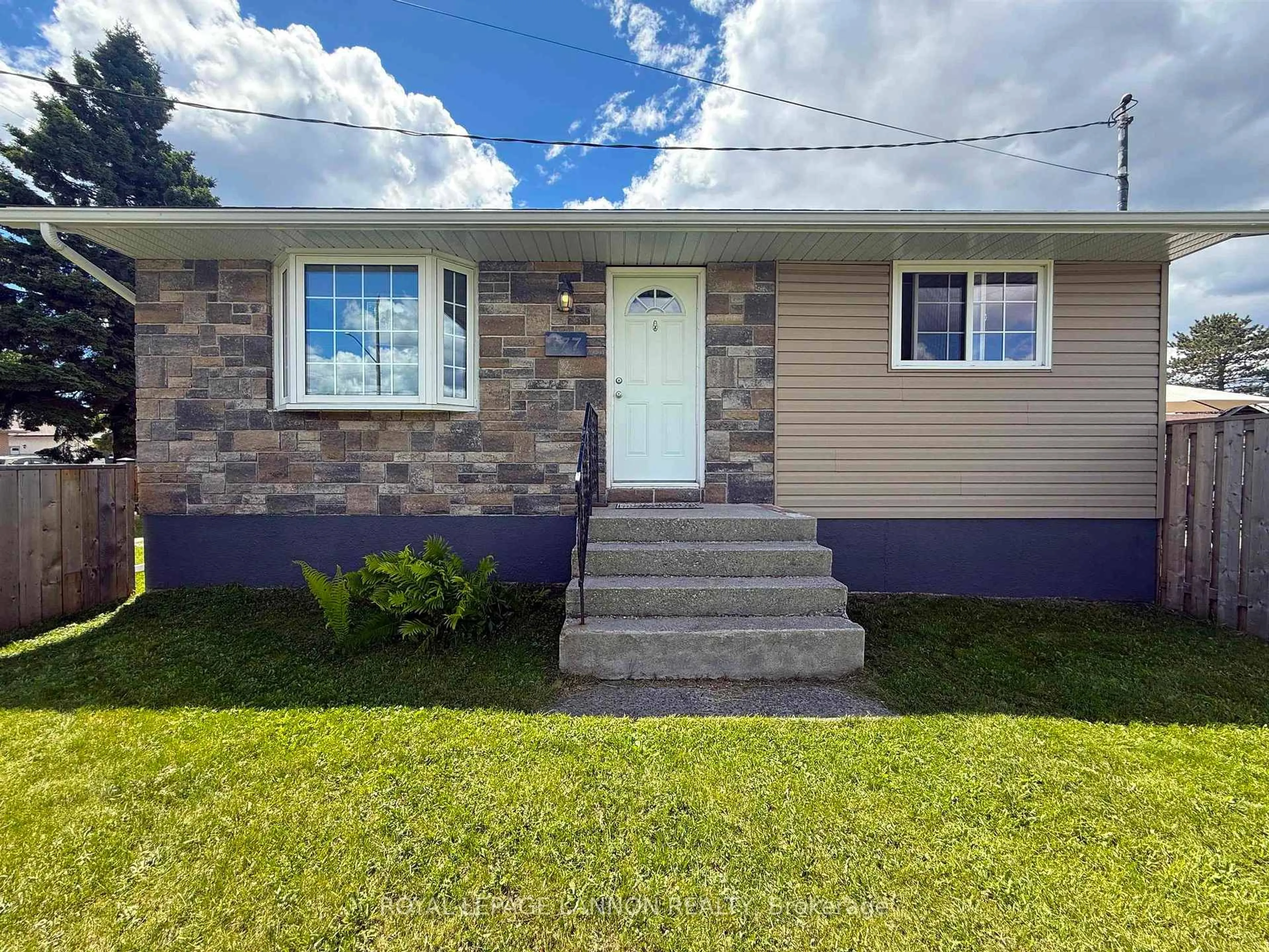 Home with vinyl exterior material, street for 177 Shipley St, Thunder Bay Ontario P7A 3C6