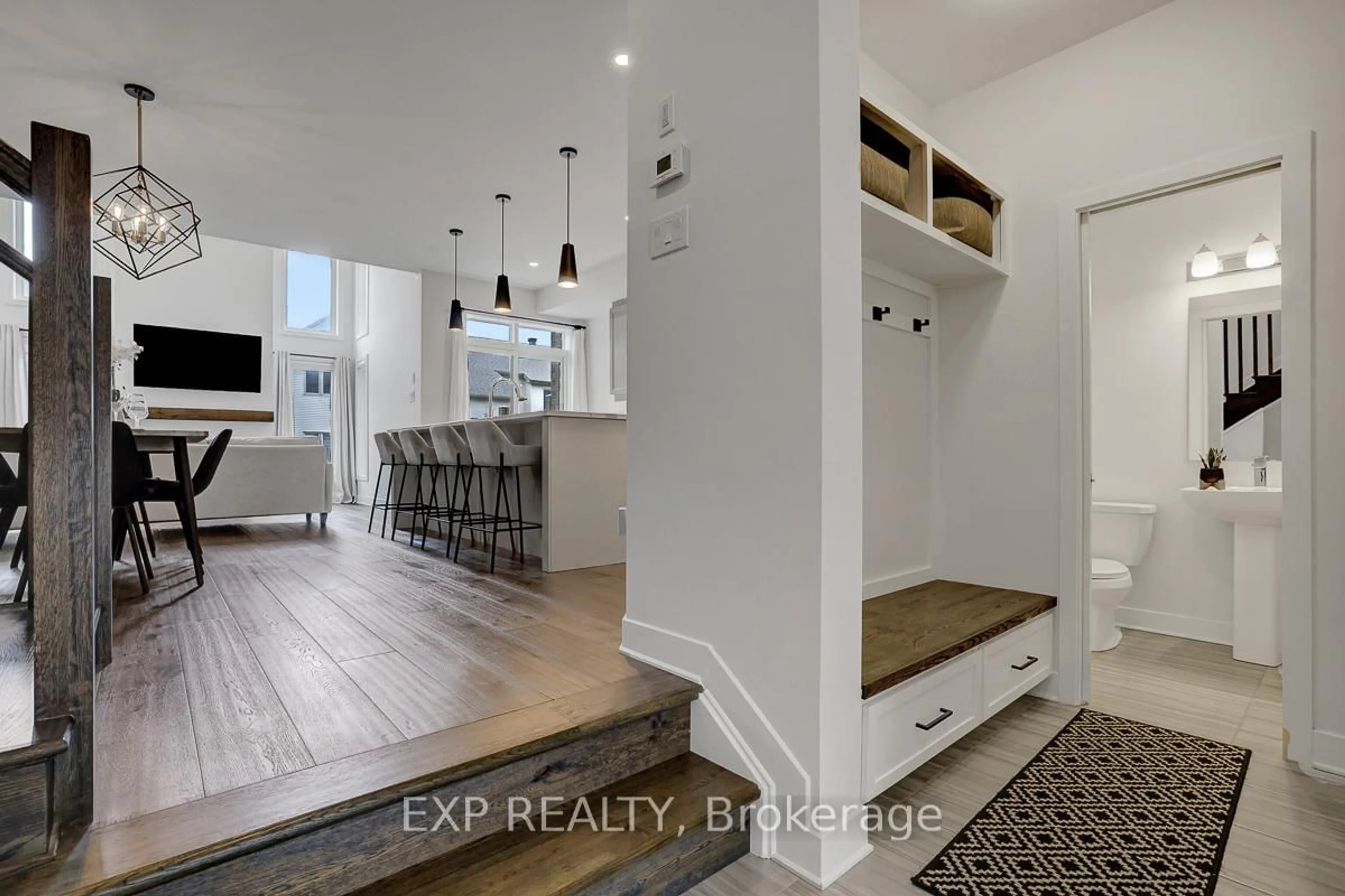 Indoor entryway for 512 triangle St, Ottawa Ontario K2V 0M8