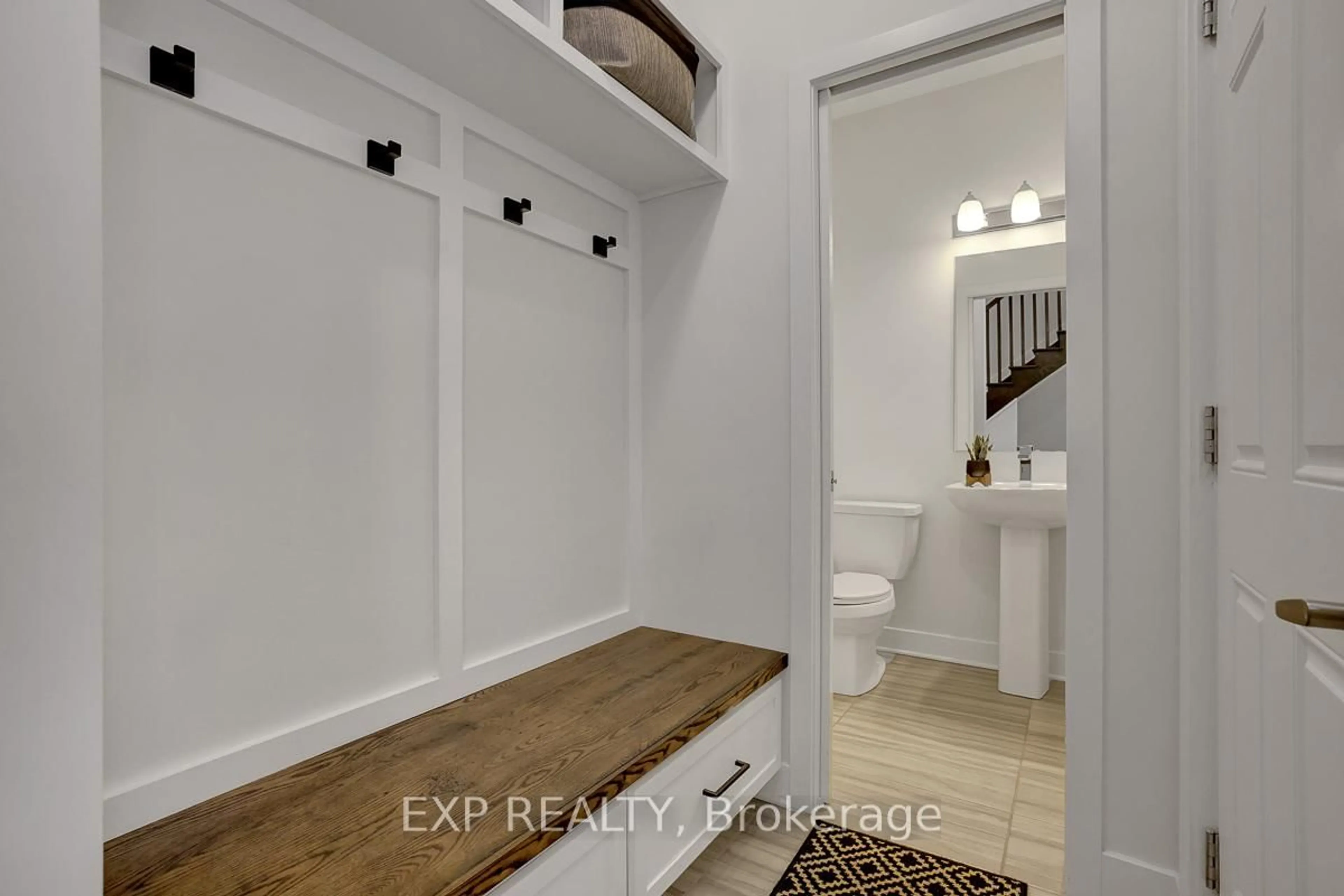 Standard bathroom, ceramic/tile floor for 512 triangle St, Ottawa Ontario K2V 0M8