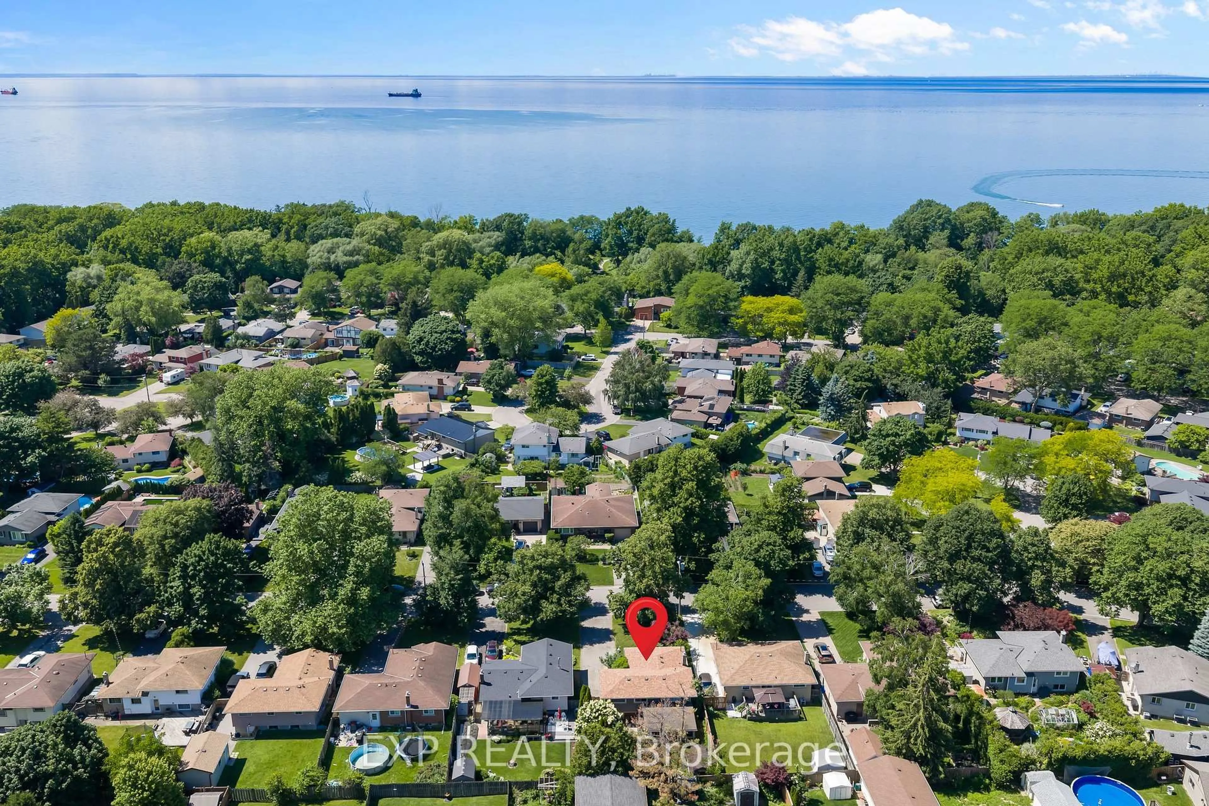 A pic from outside/outdoor area/front of a property/back of a property/a pic from drone, water/lake/river/ocean view for 11 Abraham Dr, St. Catharines Ontario L2M 6K7