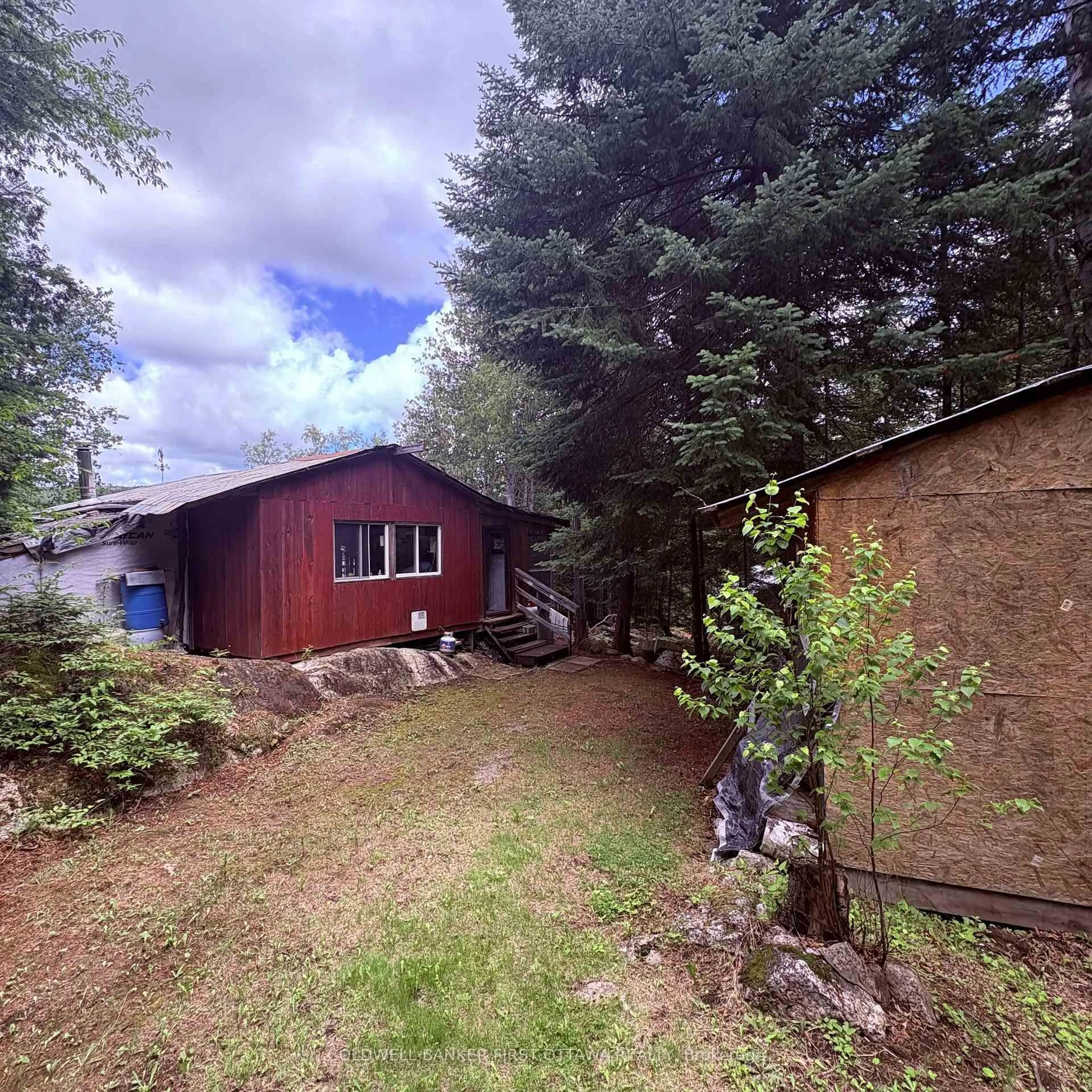 Unknown for 271 Airds Lake Rd, Griffith Ontario K0J 2R0