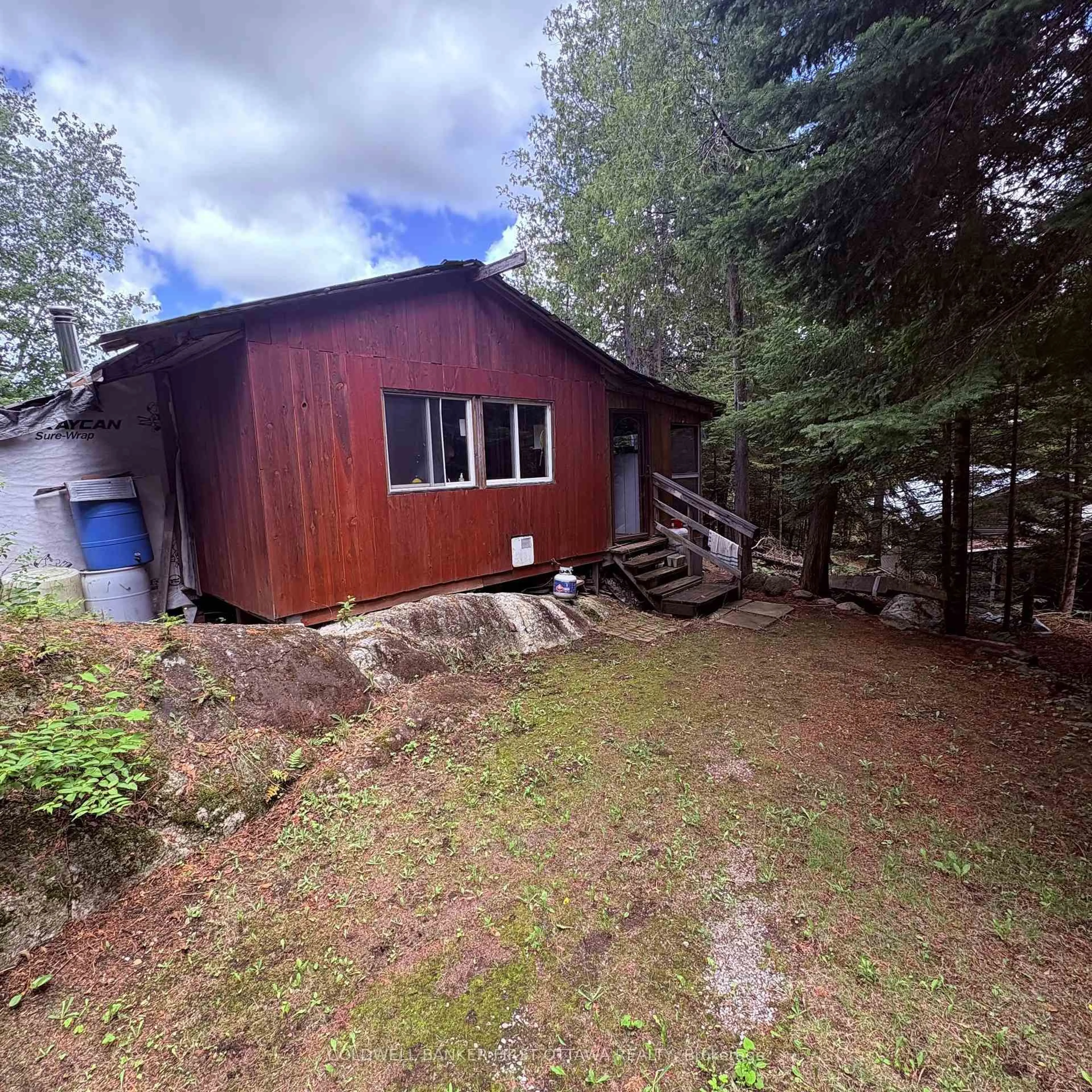 Shed for 271 Airds Lake Rd, Griffith Ontario K0J 2R0
