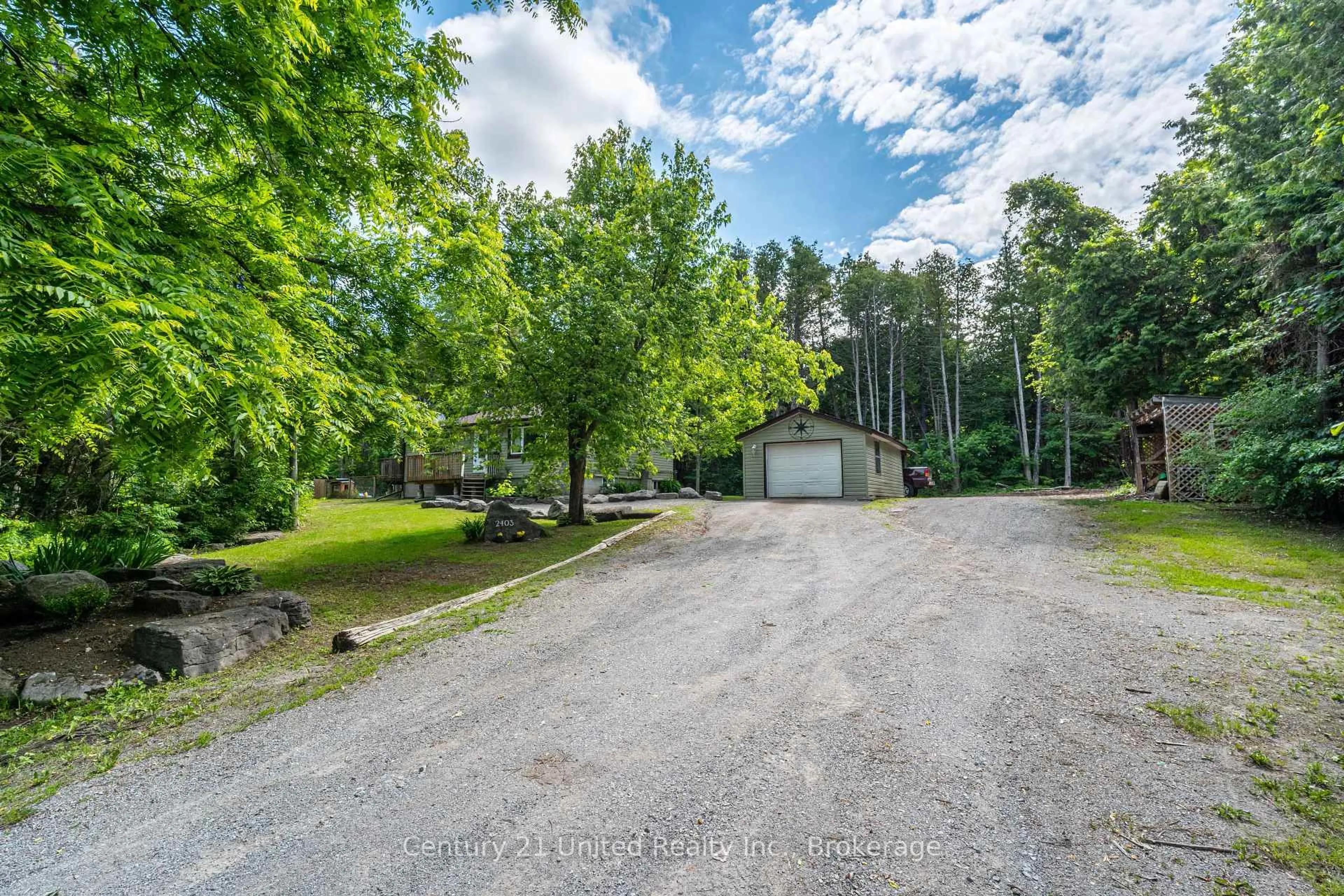 A pic from outside/outdoor area/front of a property/back of a property/a pic from drone, unknown for 2403 Upper Chemong Dr, Selwyn Ontario K0L 2H0