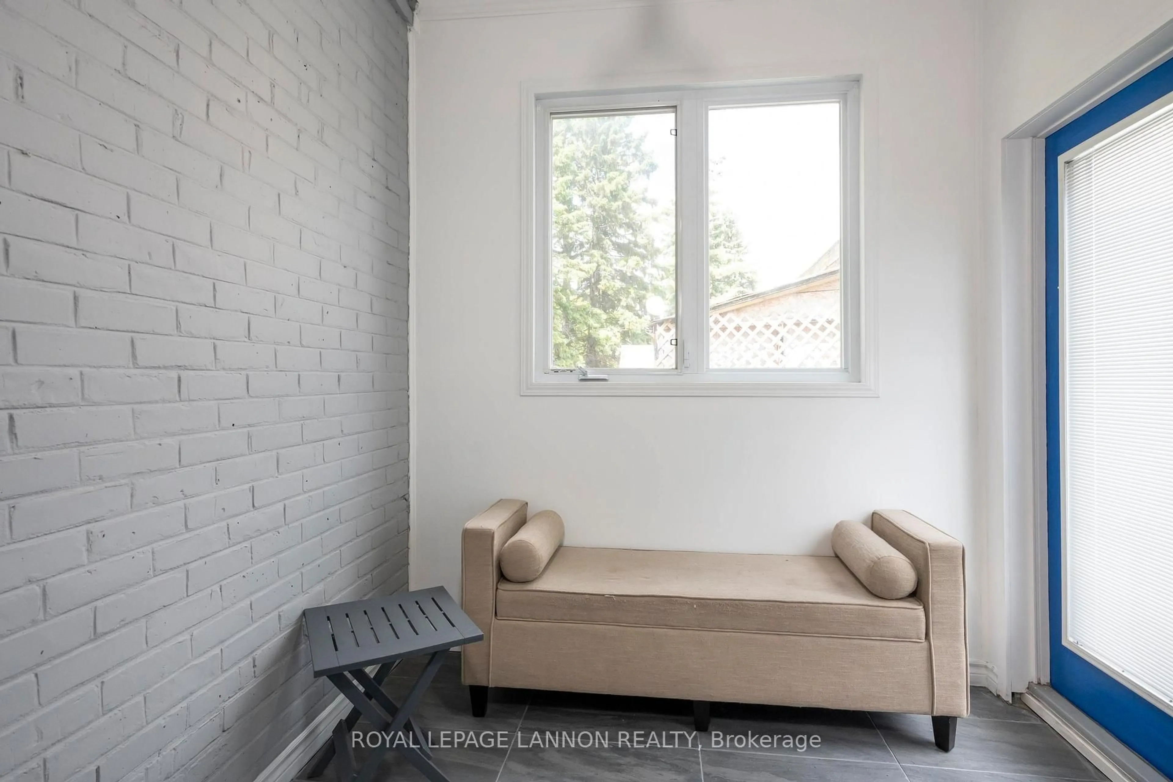 Unknown for 435 Bernard St, Thunder Bay Ontario P7C 4H6