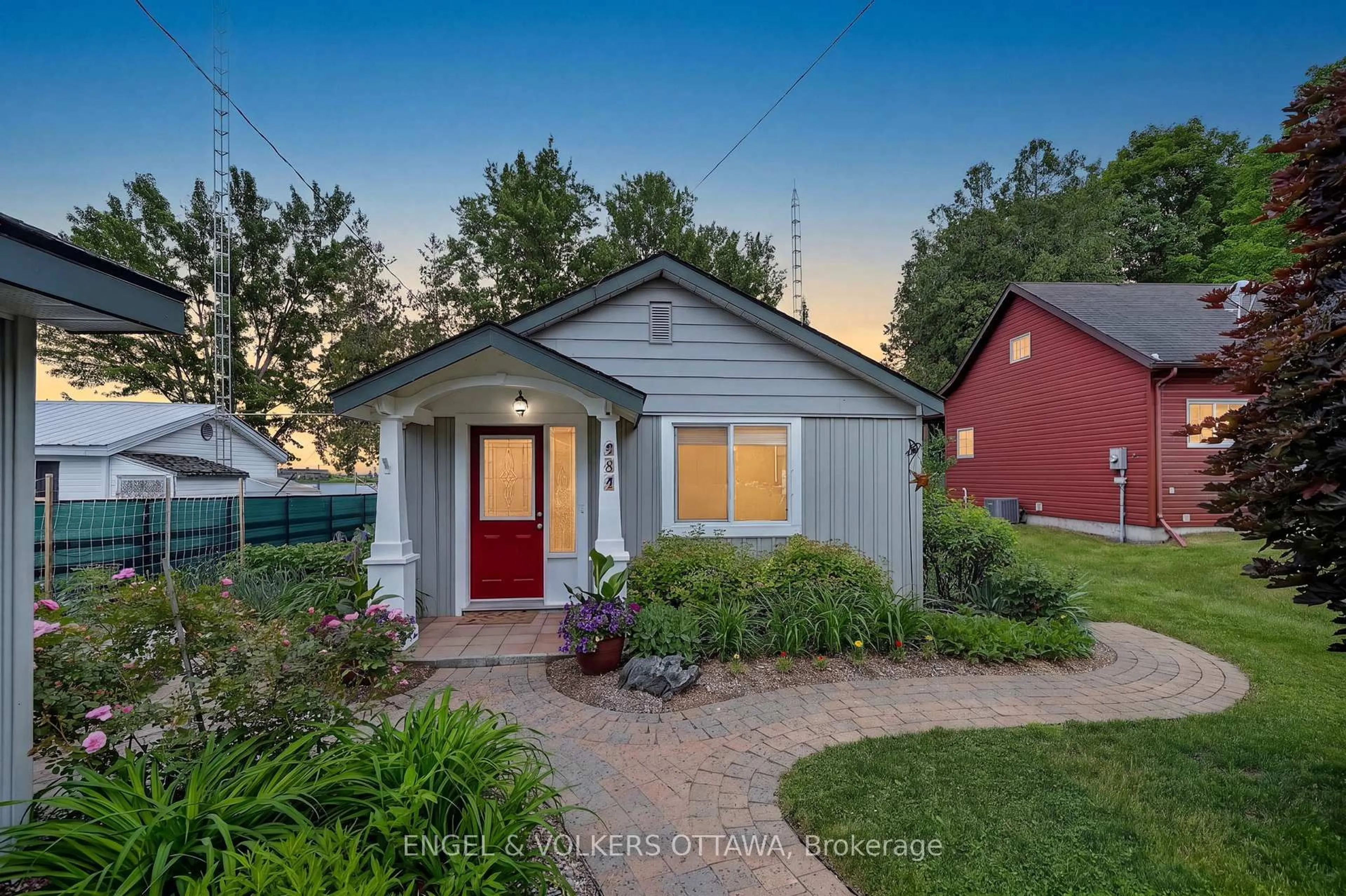 Unknown for 131 Bay St, Carleton Place Ontario K7C 4K9