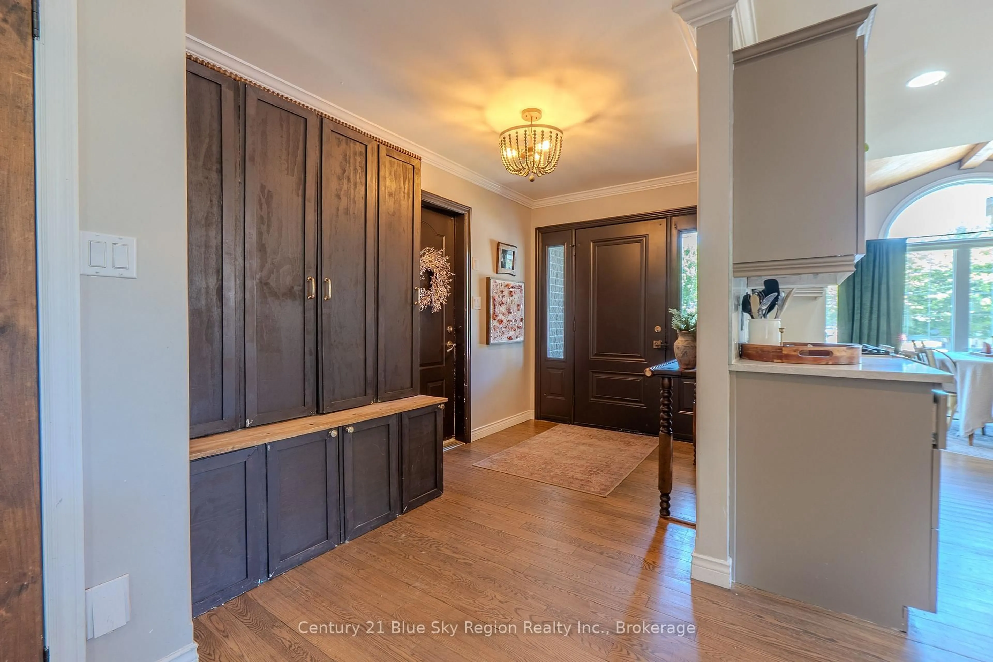 Indoor entryway for 448 Holditch St, West Nipissing Ontario P2B 3C7