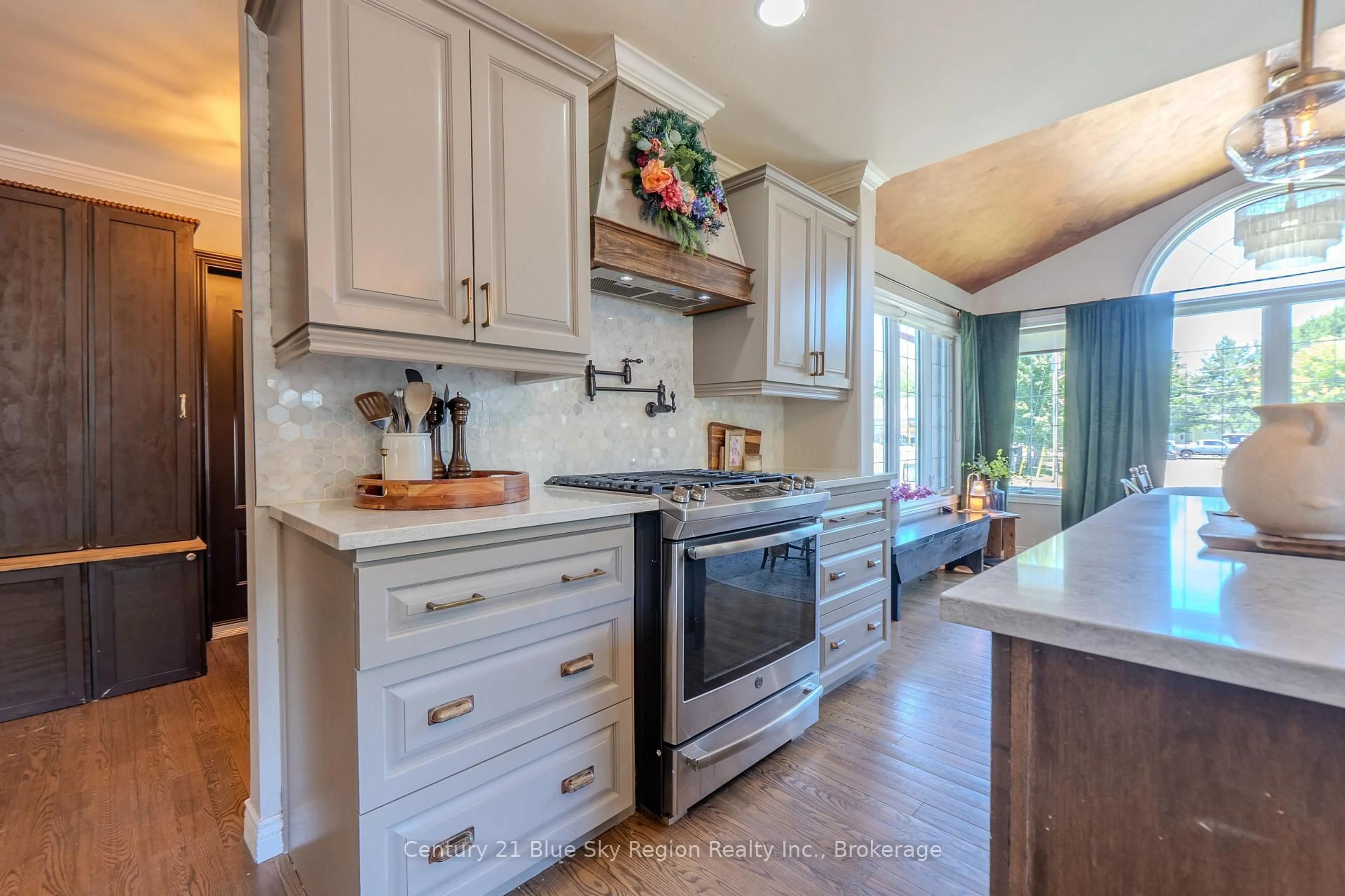 Open concept kitchen, ceramic/tile floor for 448 Holditch St, West Nipissing Ontario P2B 3C7
