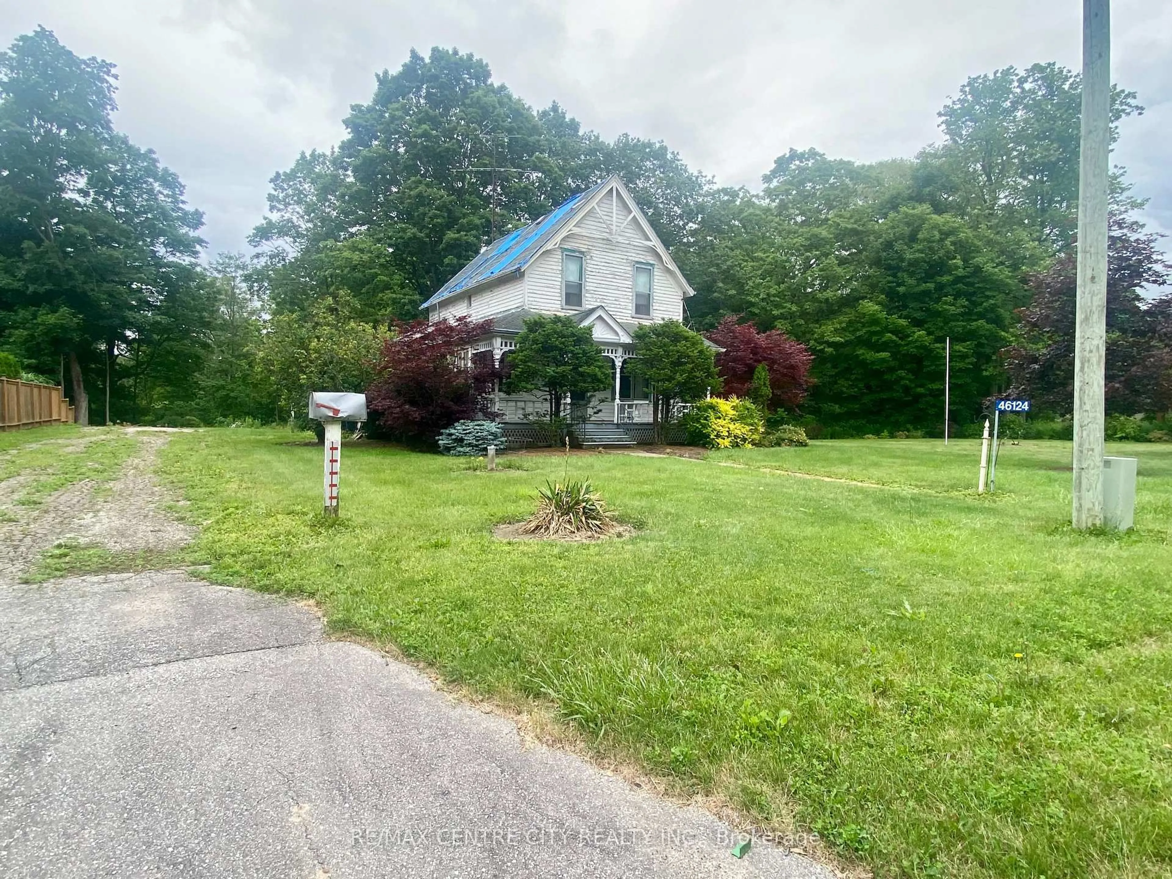 A pic from outside/outdoor area/front of a property/back of a property/a pic from drone, street for 46124 Sparta Line, Central Elgin Ontario N5P 3S8