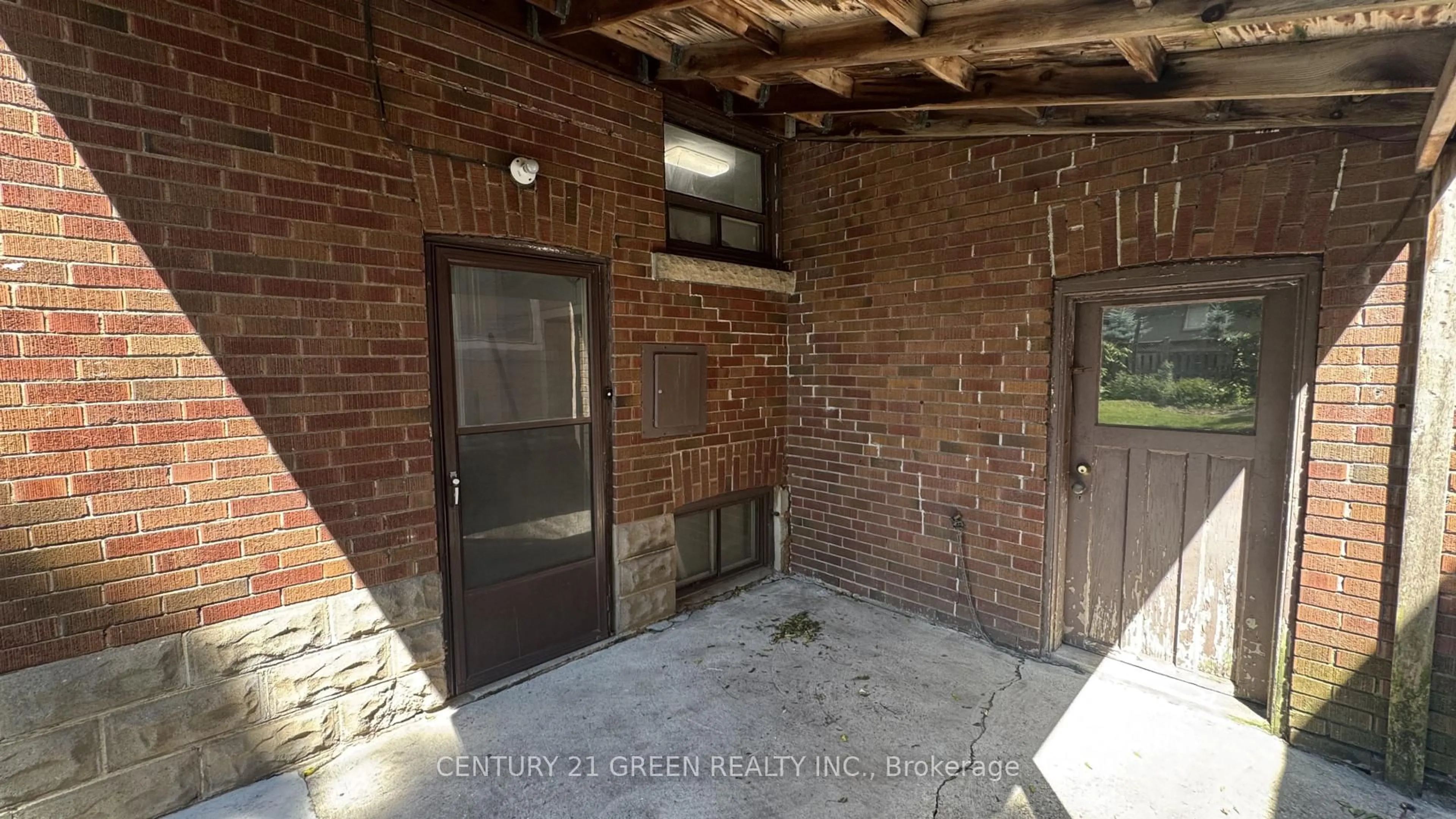 Unknown for 102 Dalewood Ave, Hamilton Ontario L8S 1Z2