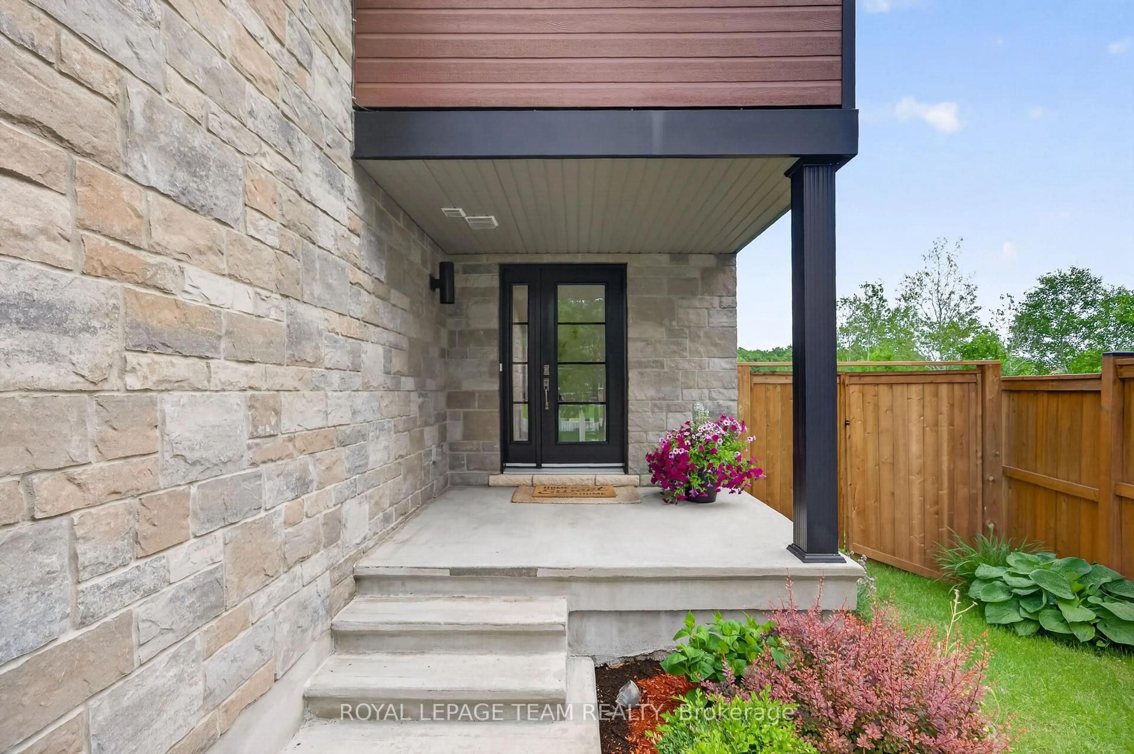 Unknown for 2269 Marble Cres, Clarence-Rockland Ontario K4K 0G9