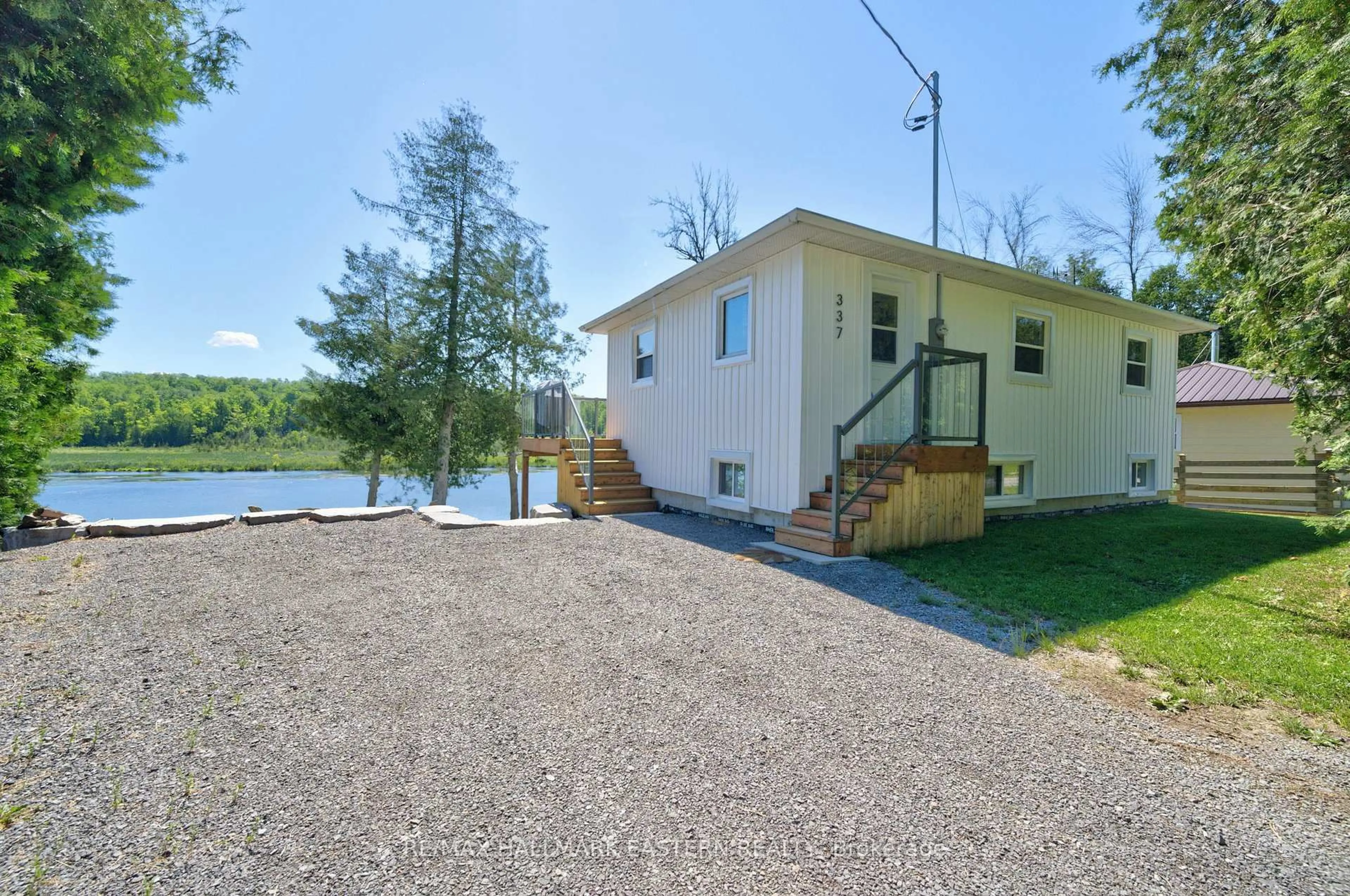 Patio, water/lake/river/ocean view for 337/338 RAINBOW Dr, Otonabee-South Monaghan Ontario K0L 1B0