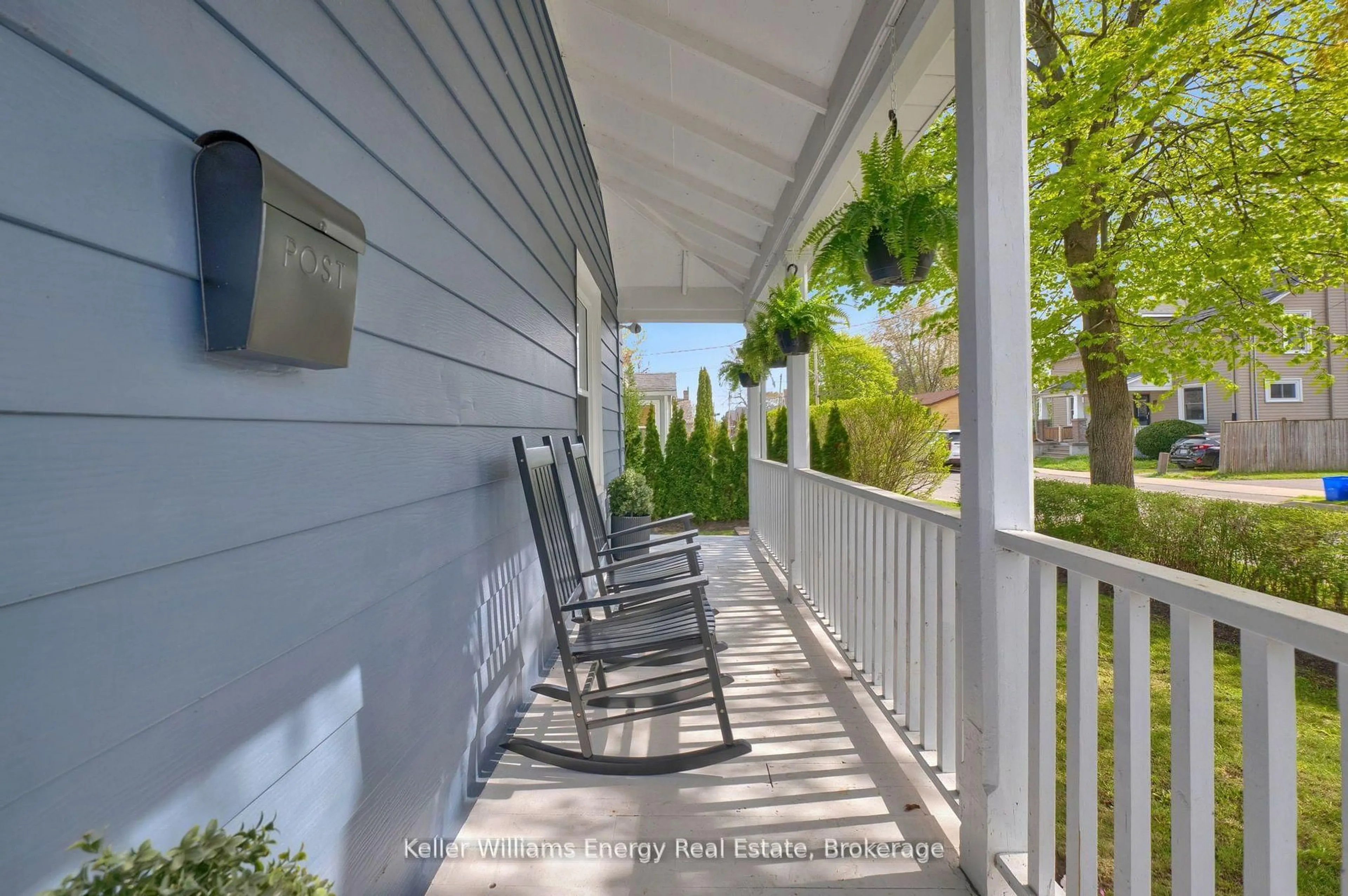 Patio, street for 186 Durham St, Cobourg Ontario K9A 3H6