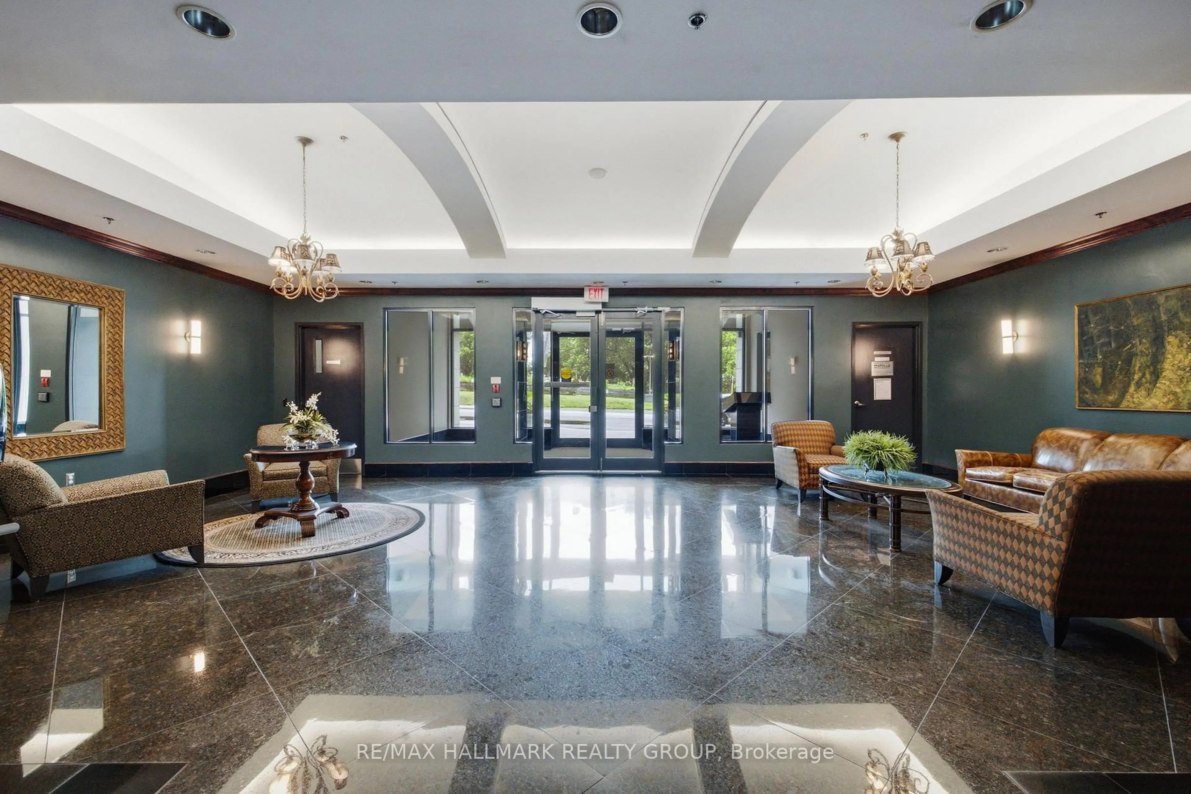 Lobby for 570 Laurier Ave #2301, Ottawa Ontario K1R 1C8