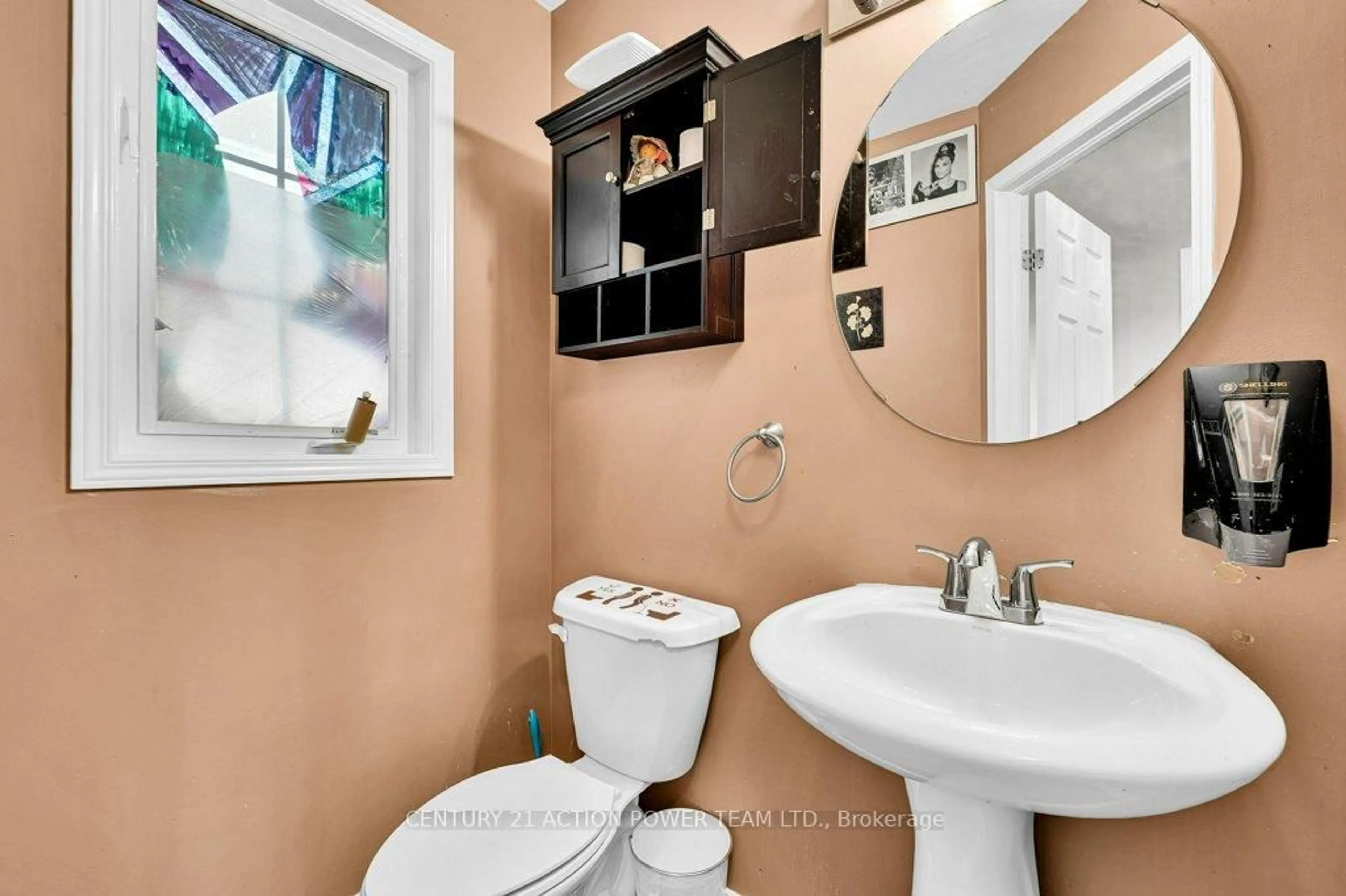 Standard bathroom, ceramic/tile floor for 377 Brigitta St, Ottawa Ontario K2S 0J1