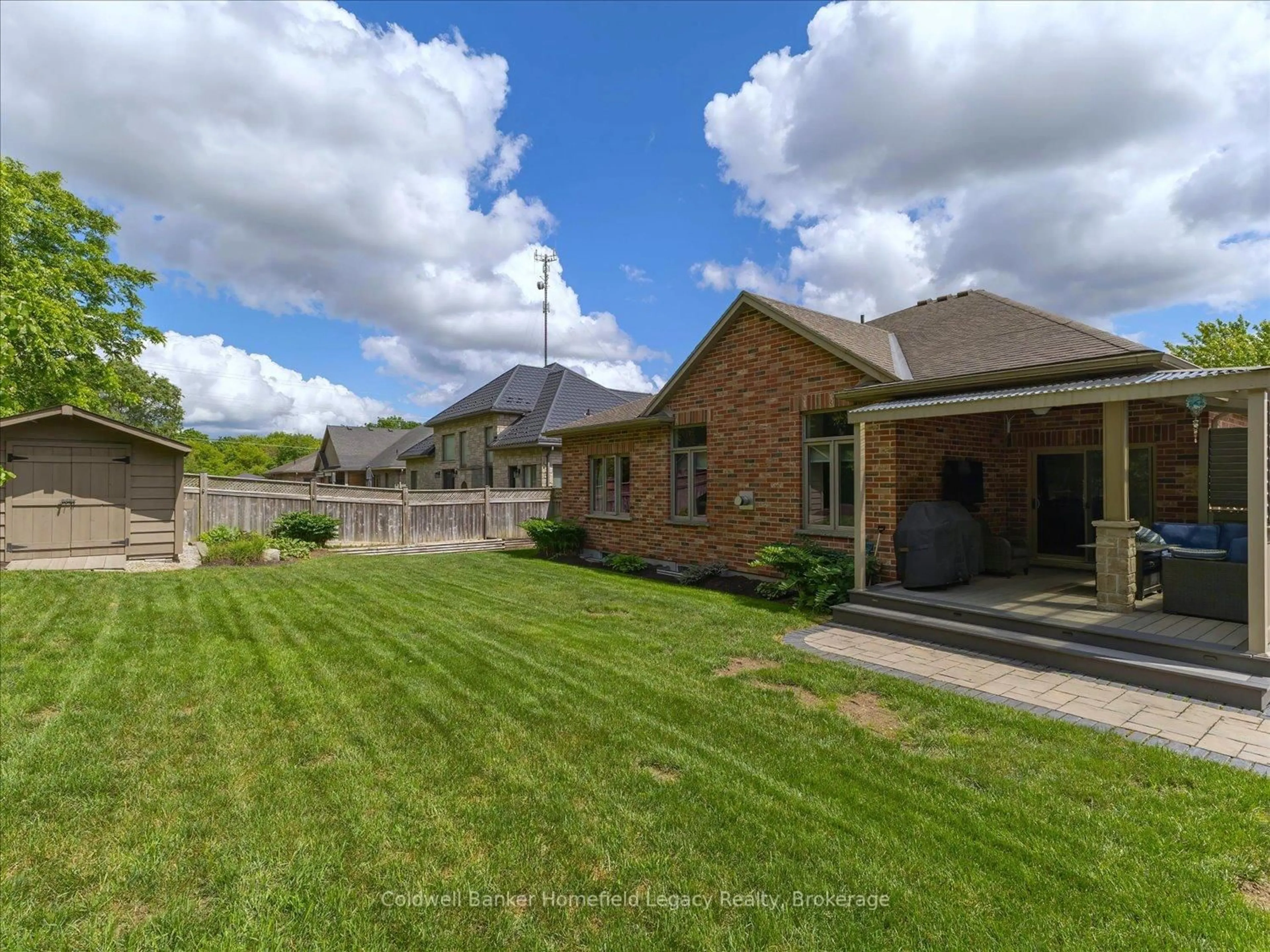 A pic from outside/outdoor area/front of a property/back of a property/a pic from drone, street for 46 Trillium Cres, St. Marys Ontario N4X 0A2