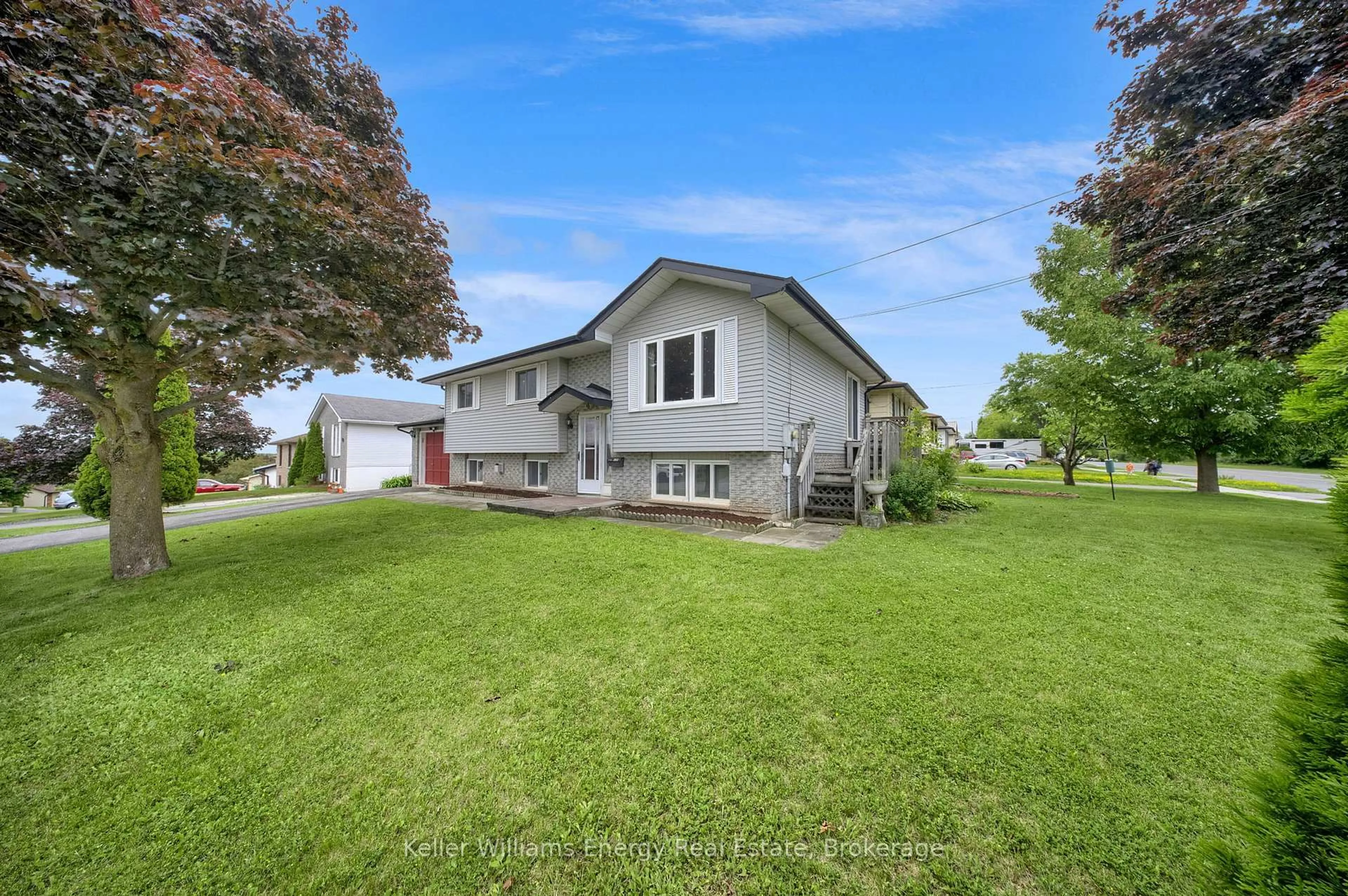 A pic from outside/outdoor area/front of a property/back of a property/a pic from drone, street for 428 Otonabee Dr, Peterborough Ontario K9J 7R1