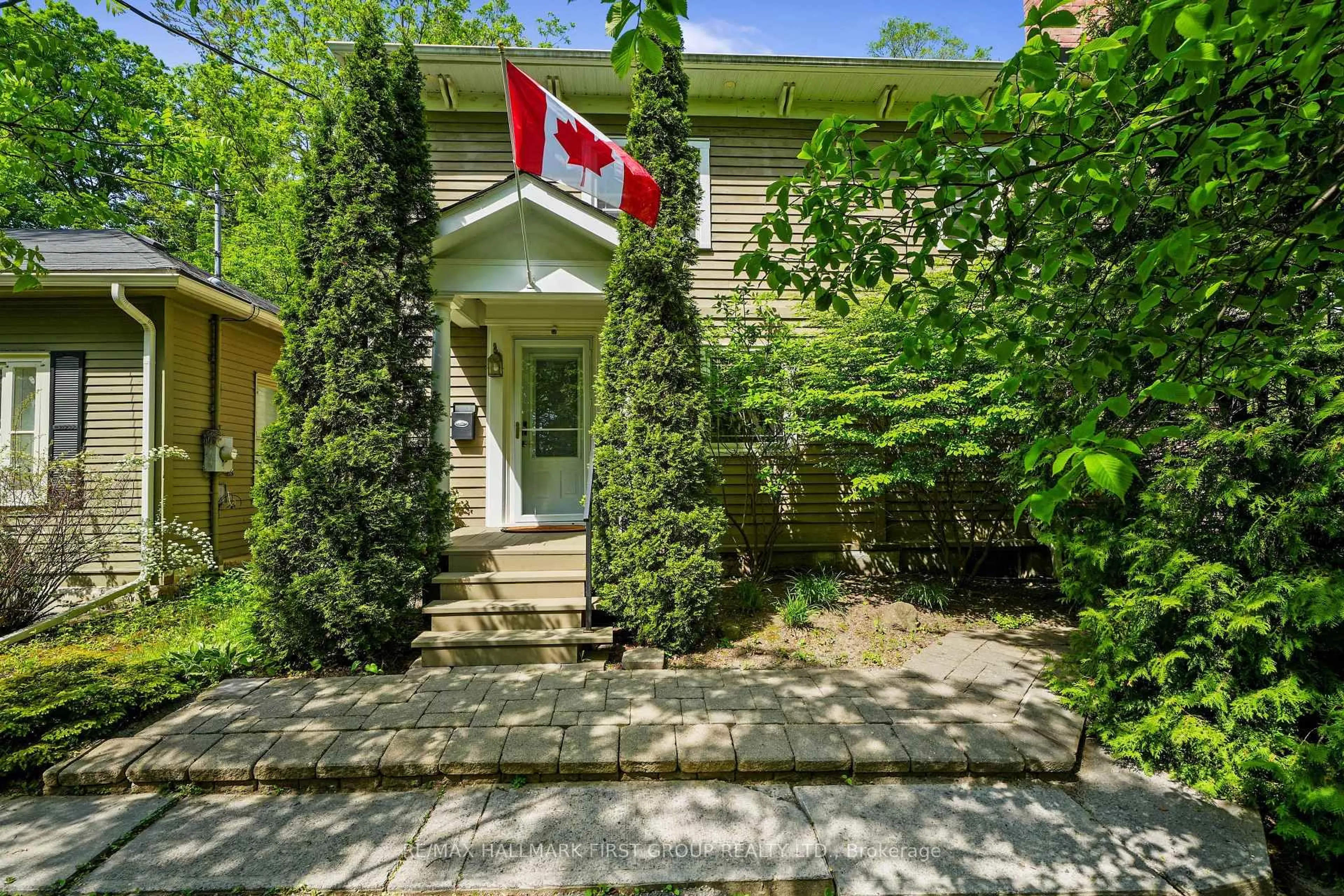 Unknown for 54 Pine St, Port Hope Ontario L1A 3E9