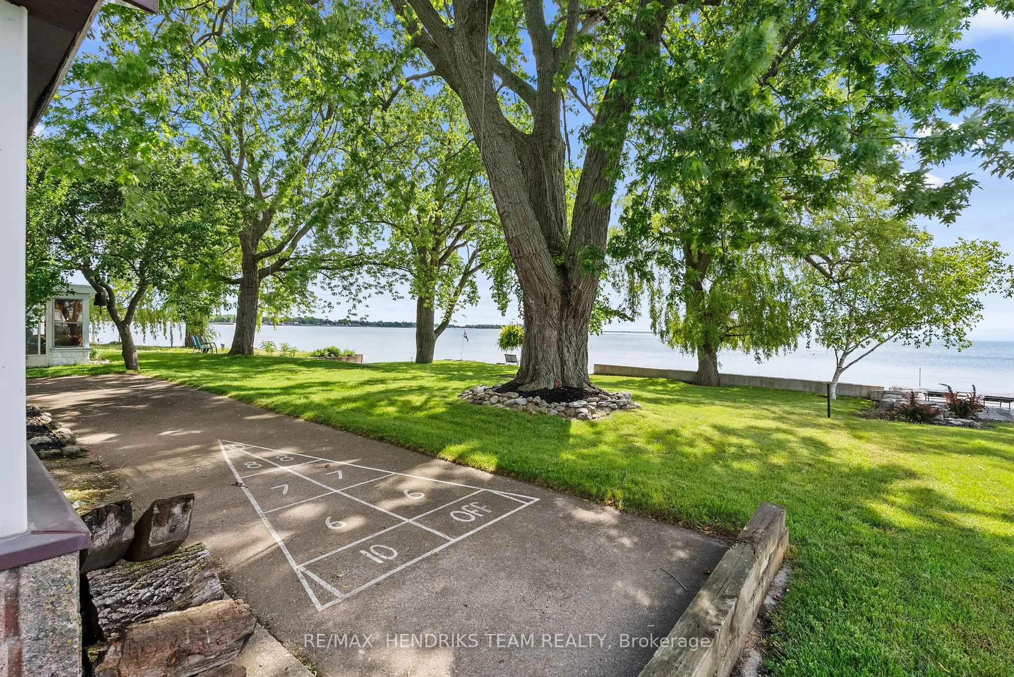 Patio, water/lake/river/ocean view for 11273 Harbourview Rd, Wainfleet Ontario L3K 5V4