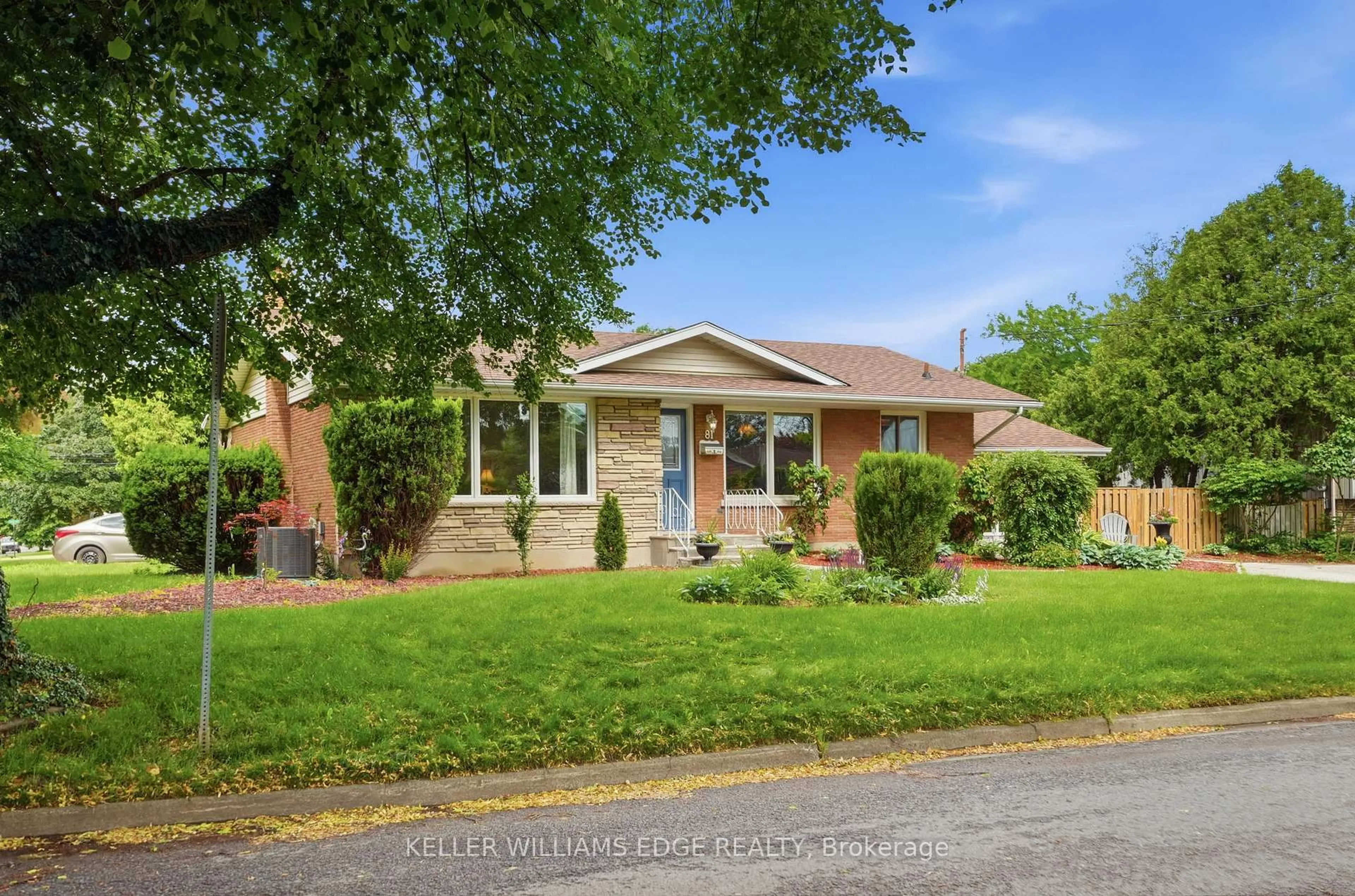 Home with brick exterior material, street for 81 LEASIDE Dr, St. Catharines Ontario L2M 4G7