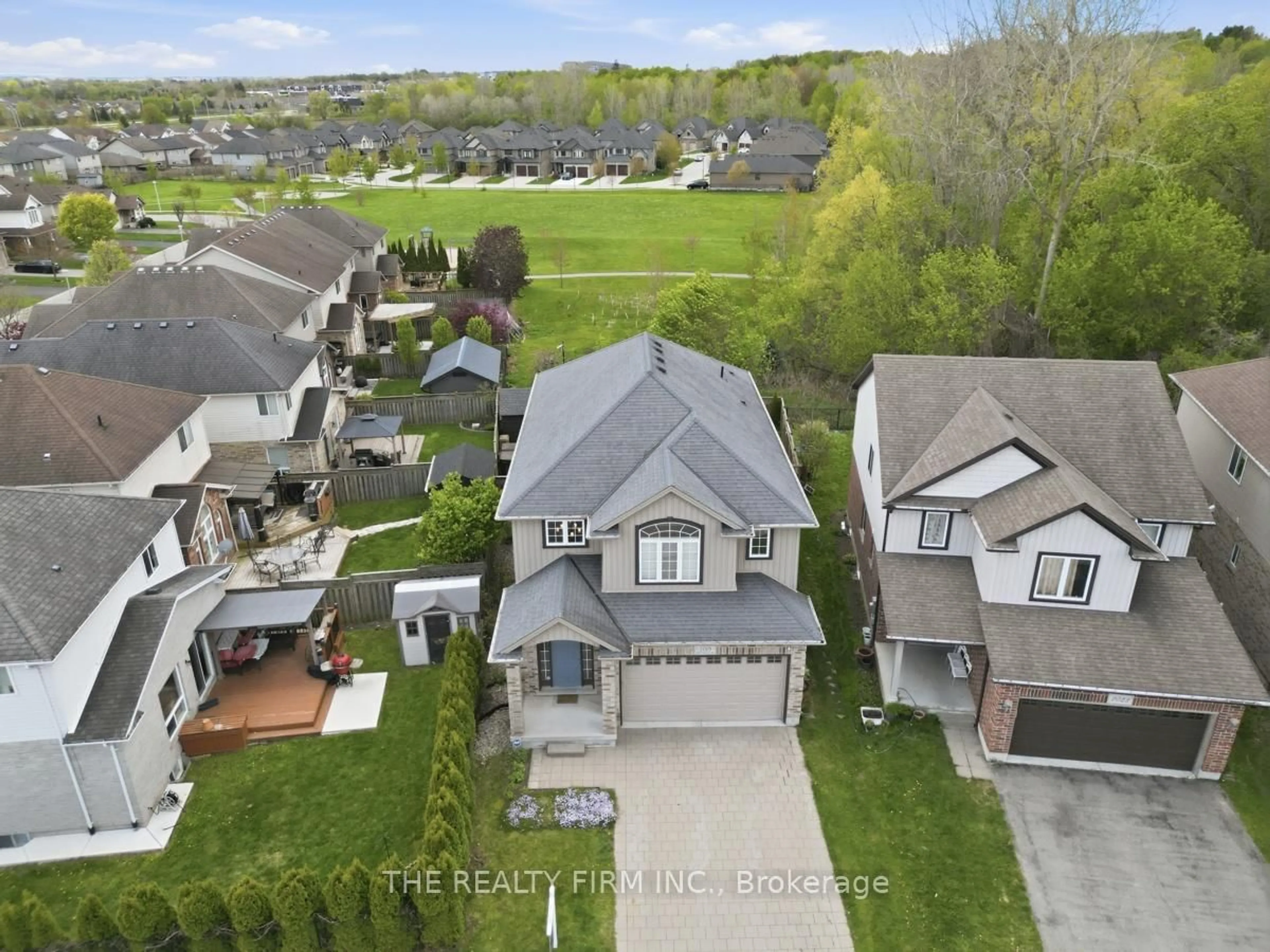 A pic from outside/outdoor area/front of a property/back of a property/a pic from drone, street for 2019 Springridge Dr, London North Ontario N5X 0H1