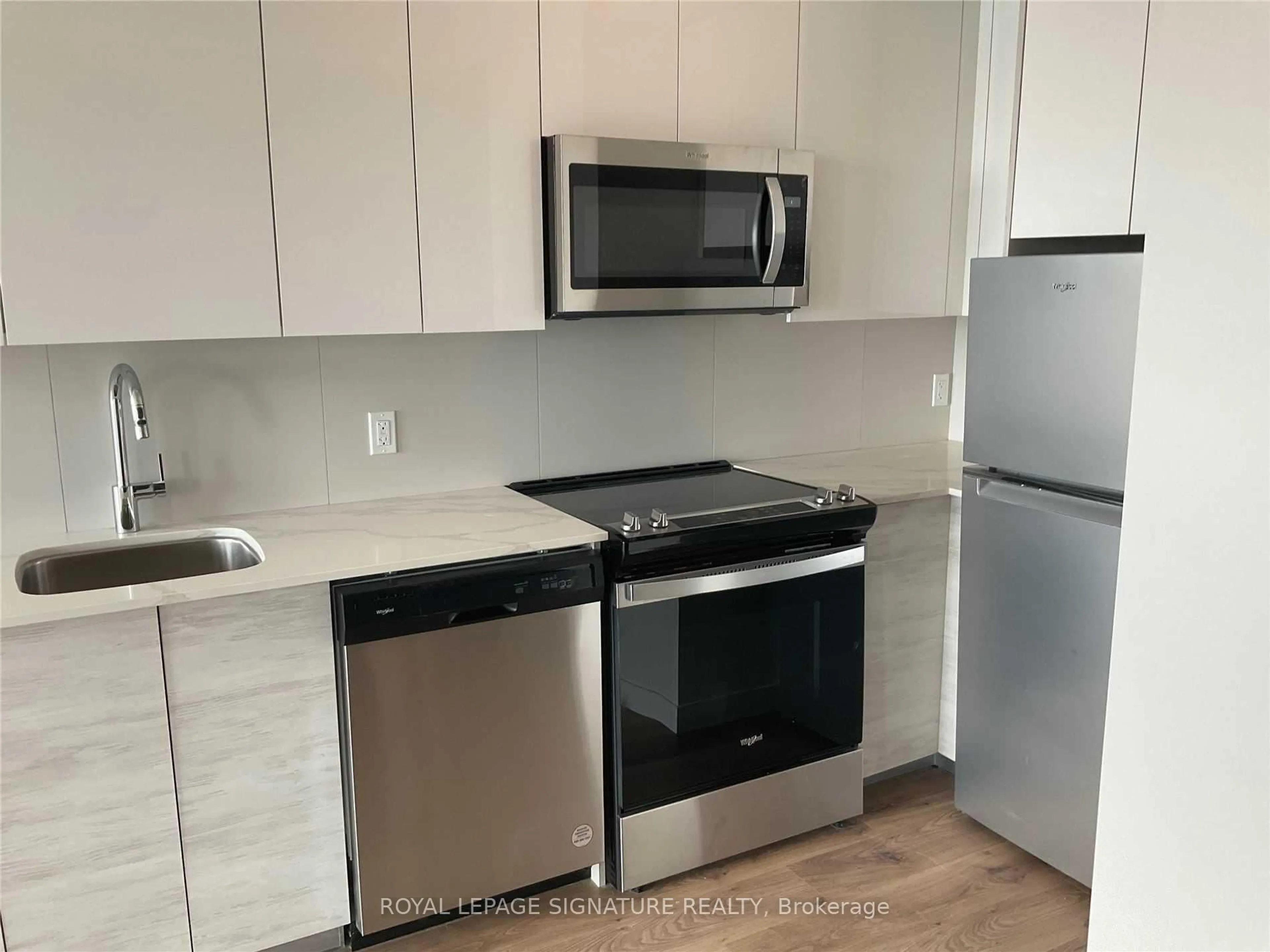 Standard kitchen, unknown for 60 Frederick St #2811, Kitchener Ontario N2H 0C7
