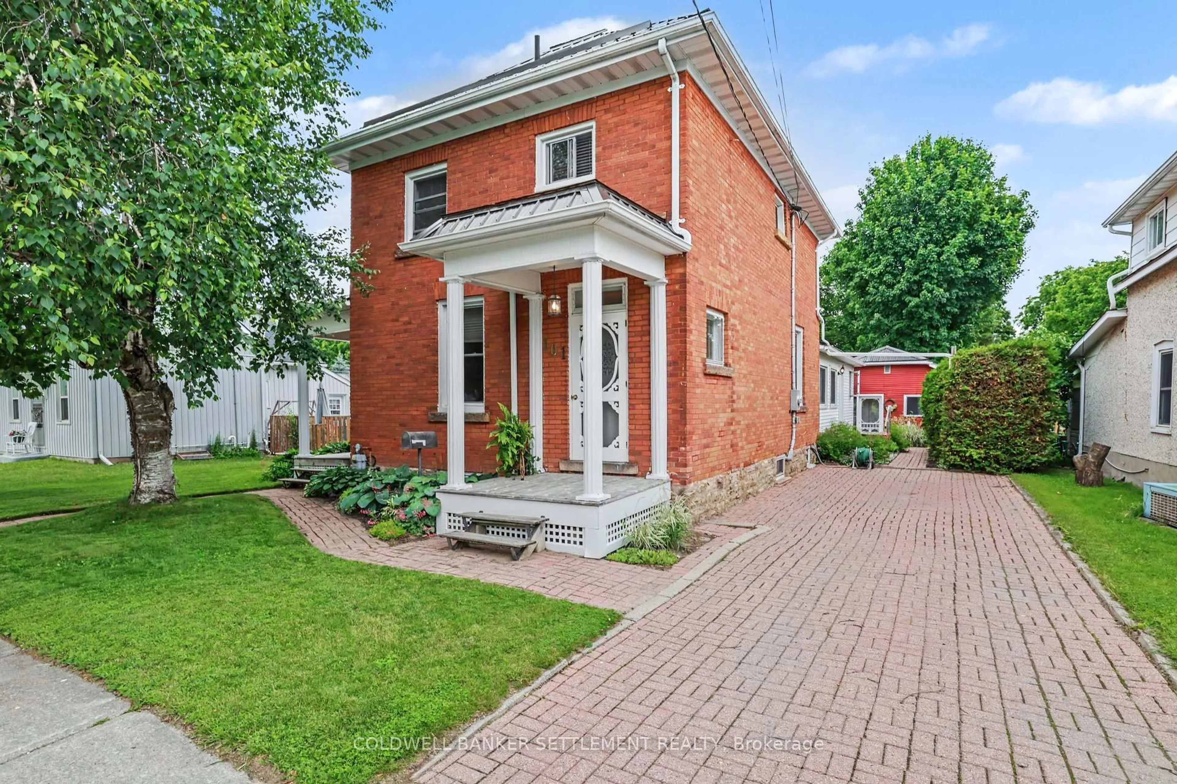 Home with brick exterior material, street for 101 Drummond St, Perth Ontario K7H 1G9