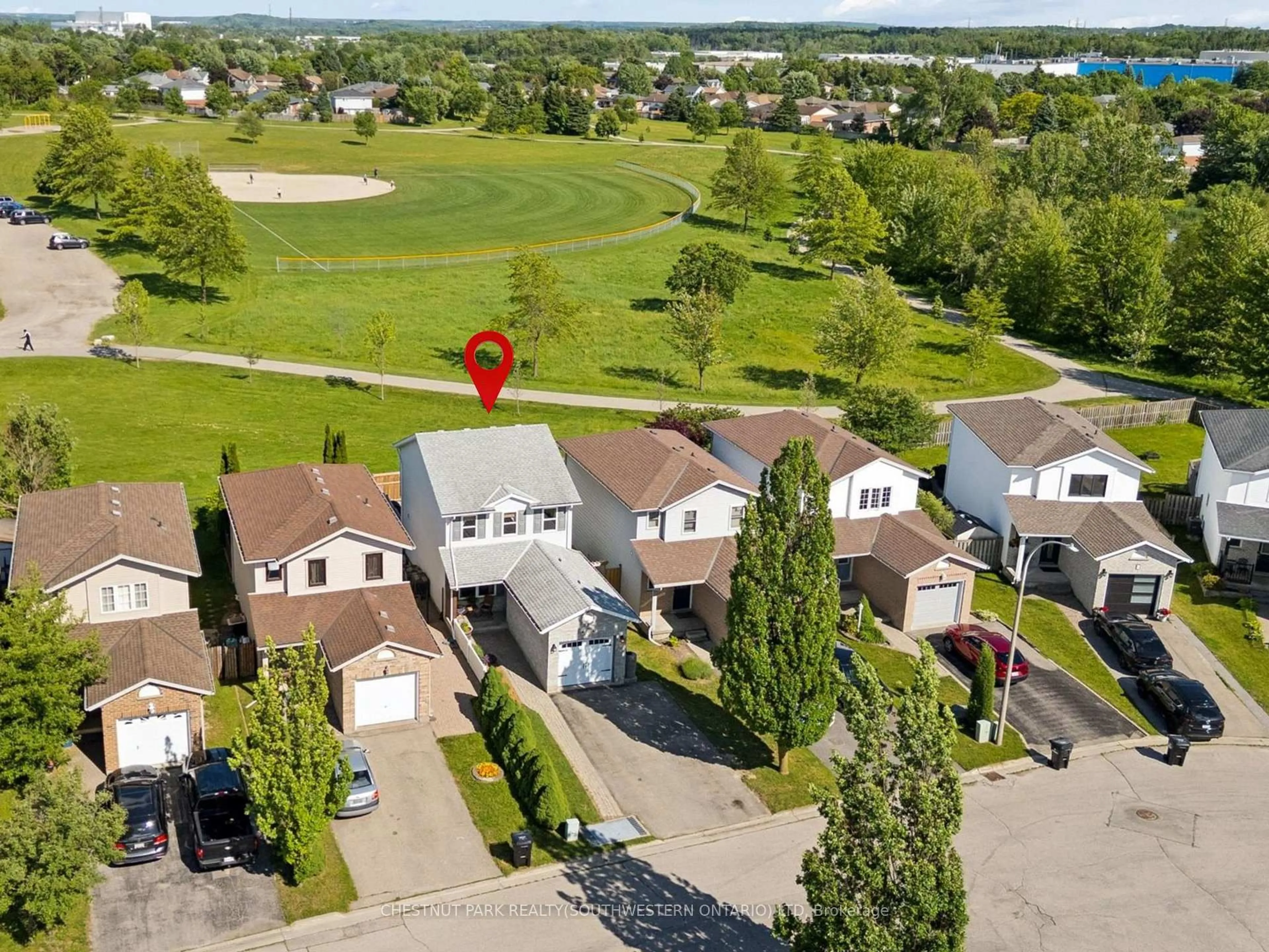 A pic from outside/outdoor area/front of a property/back of a property/a pic from drone, street for 16 White Sands Crt, Kitchener Ontario N2E 3S4