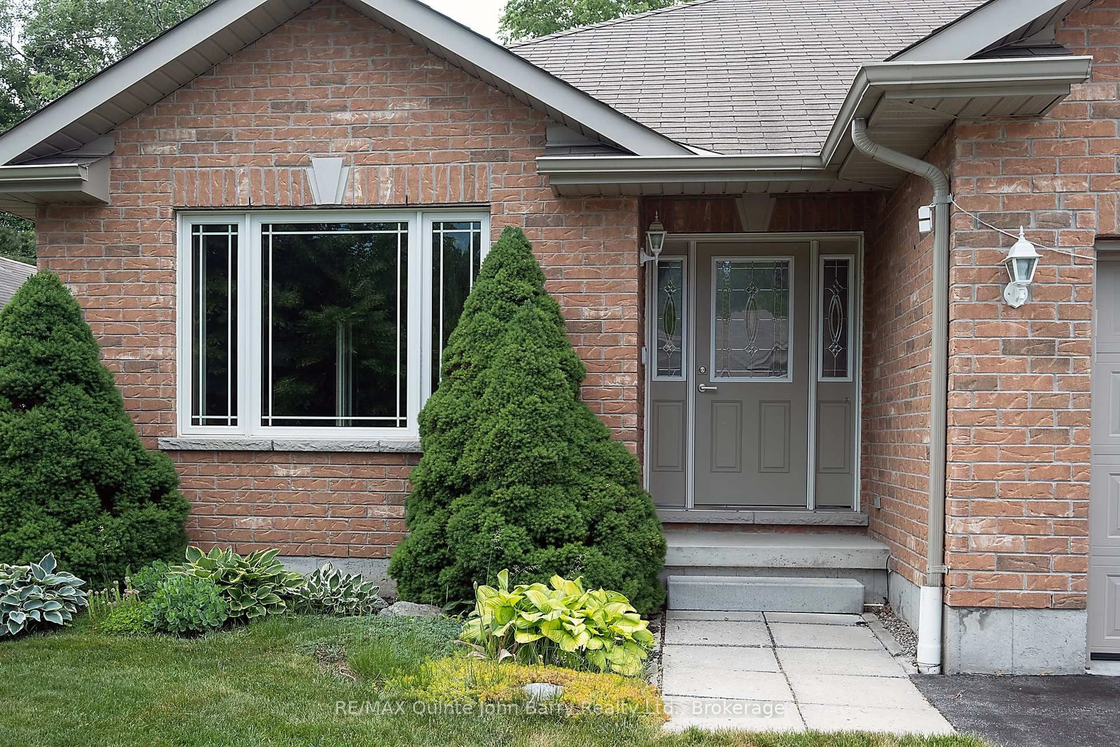 Home with brick exterior material, street for 4 Algonquin Ave, Brighton Ontario K0K 1H0