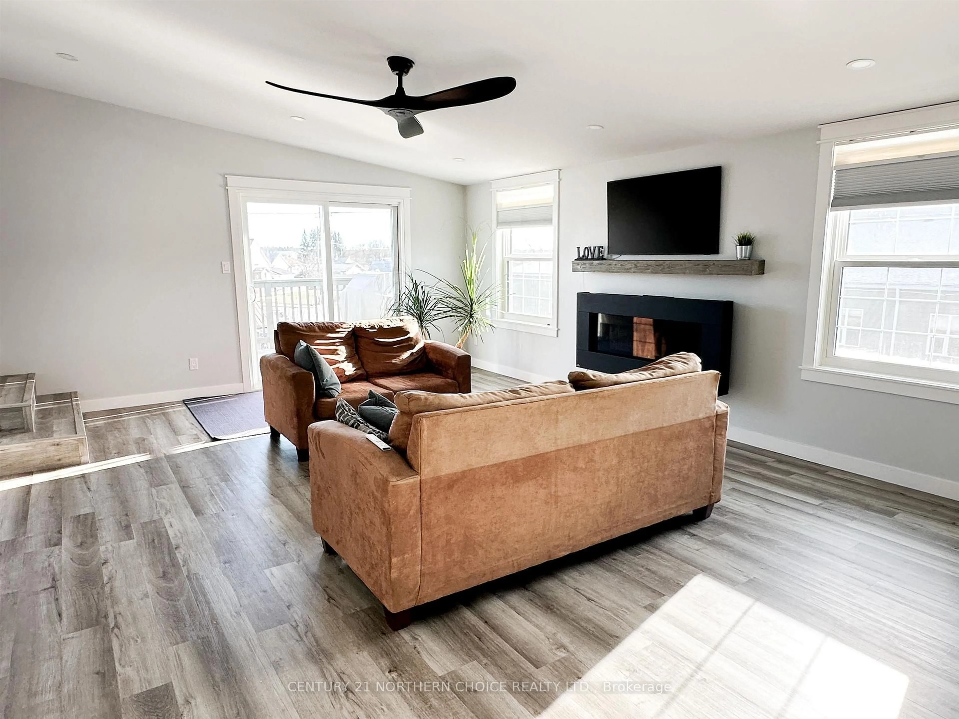 Living room with furniture, unknown for 4 Fifth St, Red Lake Ontario P0V 1C0