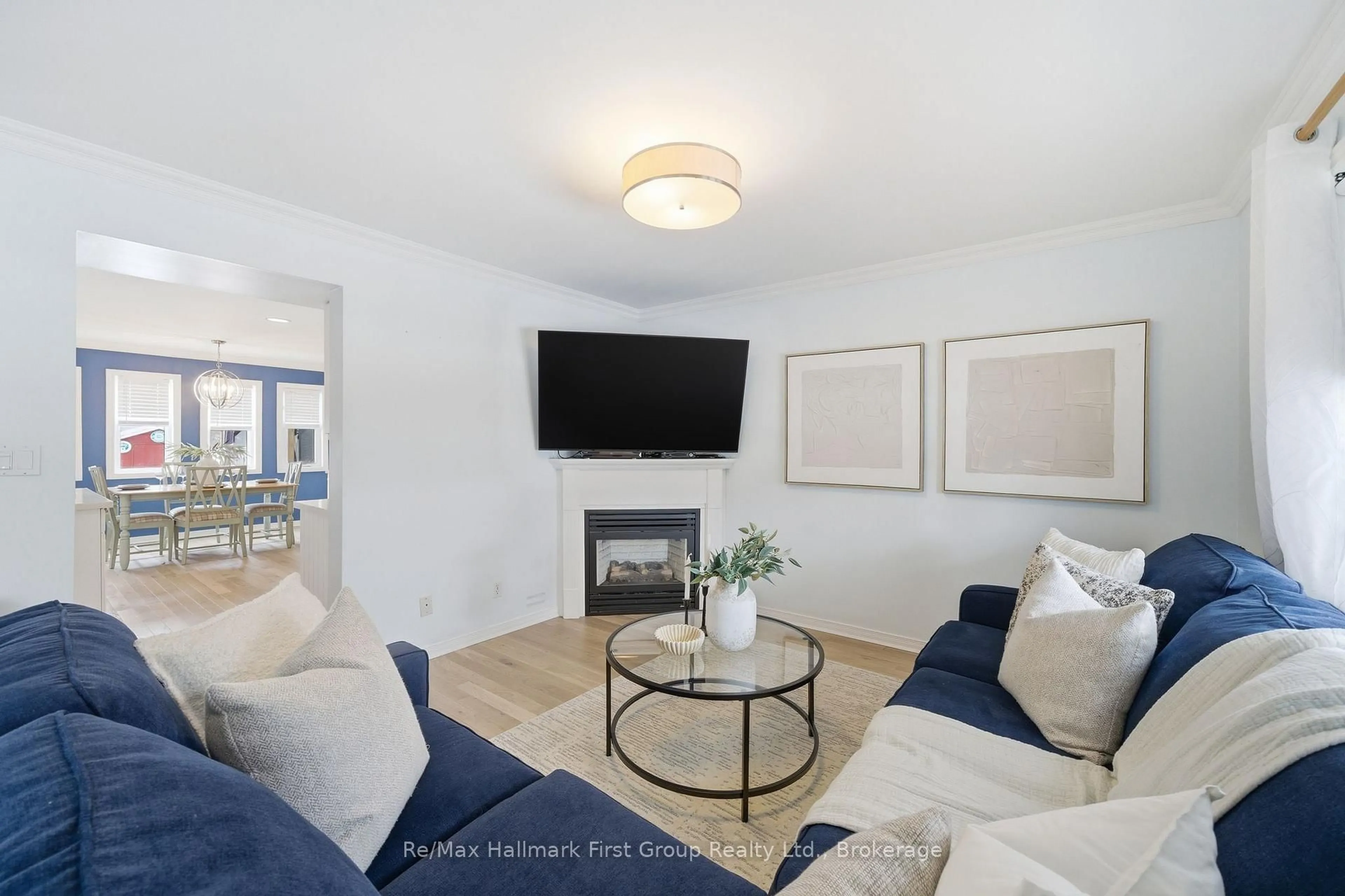Living room with furniture, unknown for 350 Ontario St, Cobourg Ontario K9A 3B8