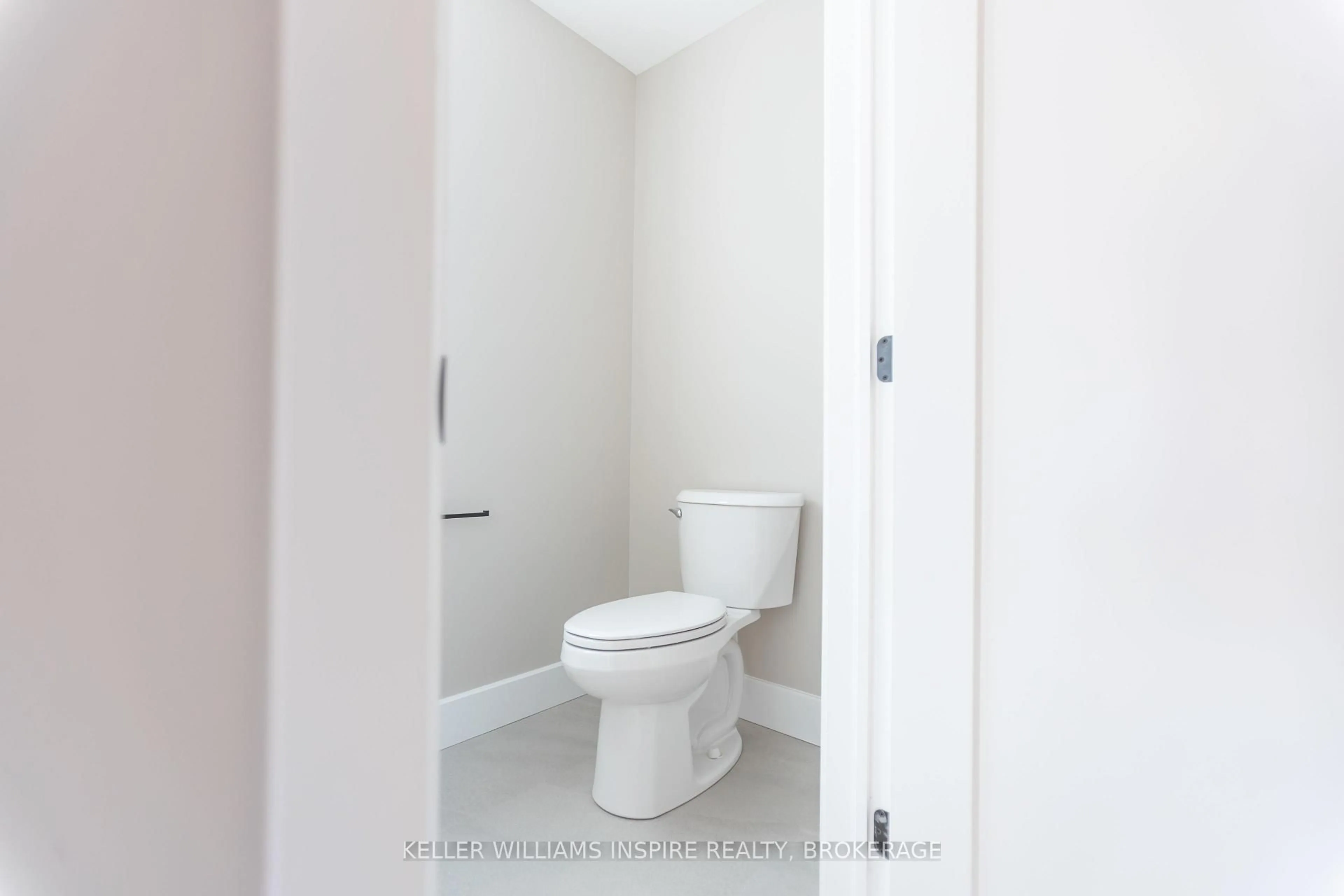 Standard bathroom, unknown for 128 McDonough Cres, Loyalist Ontario K7N 0A4
