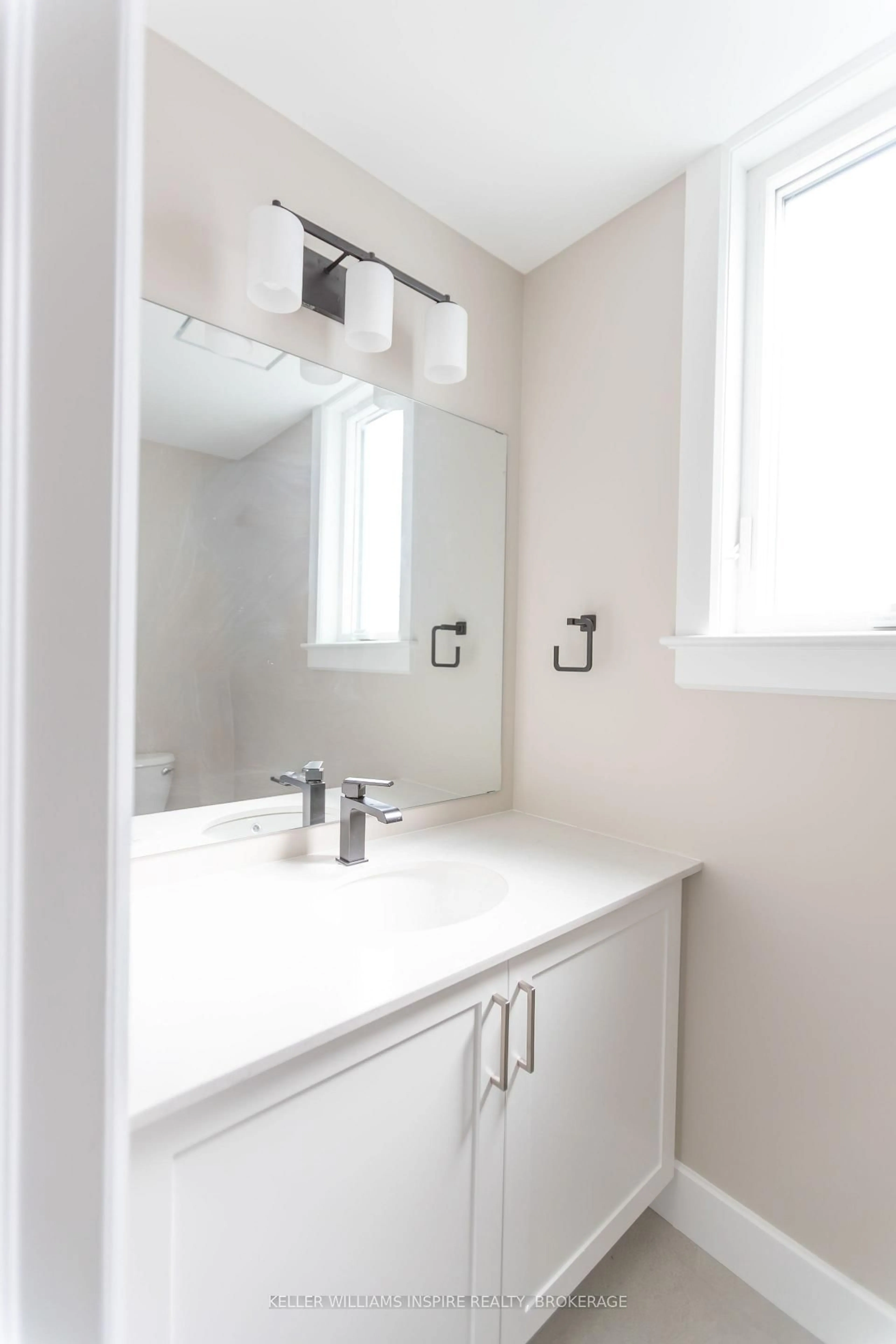 Standard bathroom, ceramic/tile floor for 128 McDonough Cres, Loyalist Ontario K7N 0A4