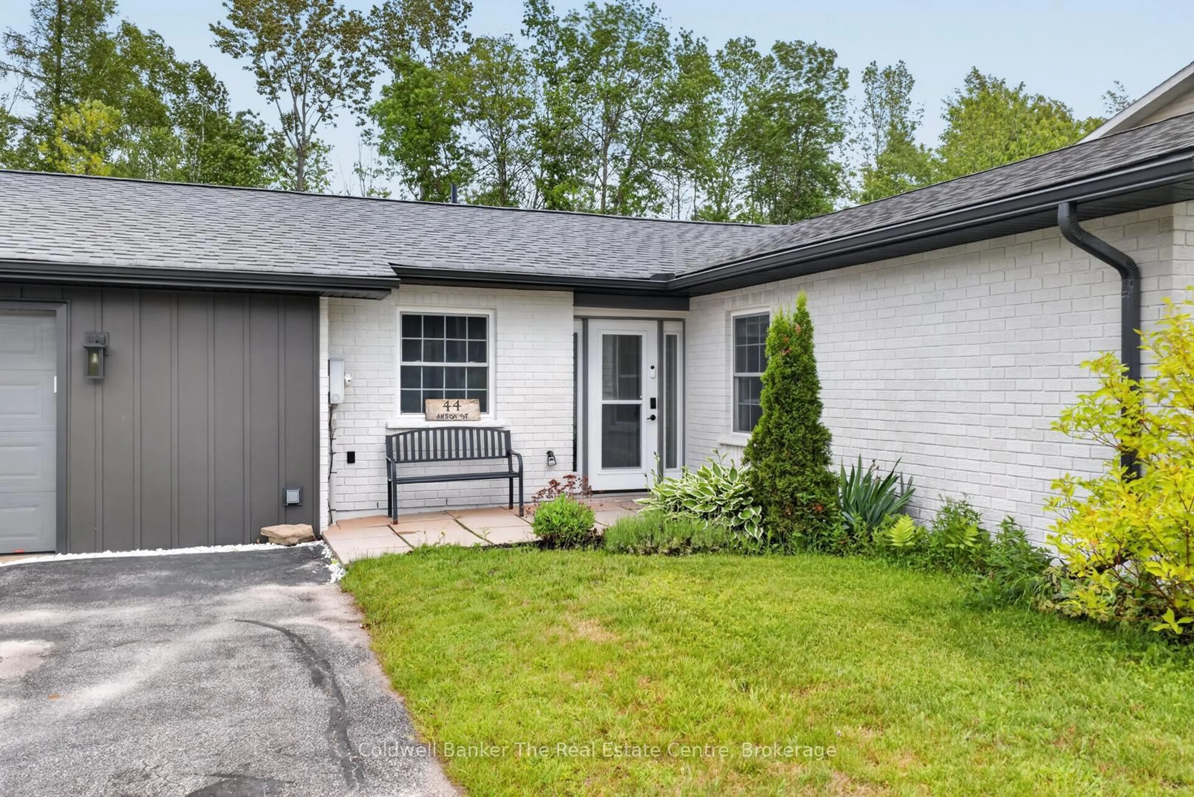 Unknown for 44 Anson St, Minden Hills Ontario K0M 2K0